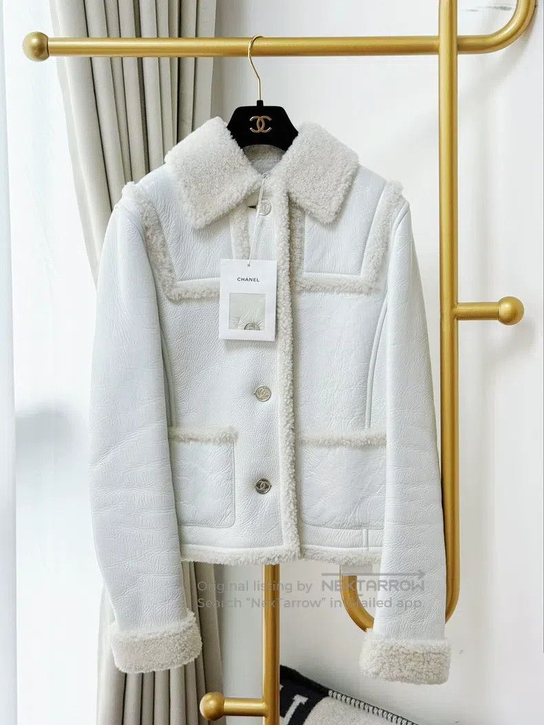 Chanel 21B white fur all-in-one lapel long-sleeved jacket