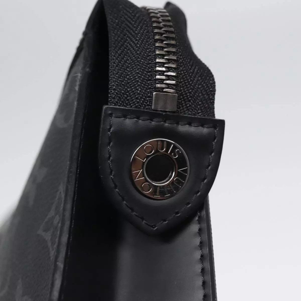 Louis Vuitton LOUIS VUITTON Monogram Eclipse Pochette Voyage MM Clutch Bag Size ONE SIZE - 11 Thumbnail