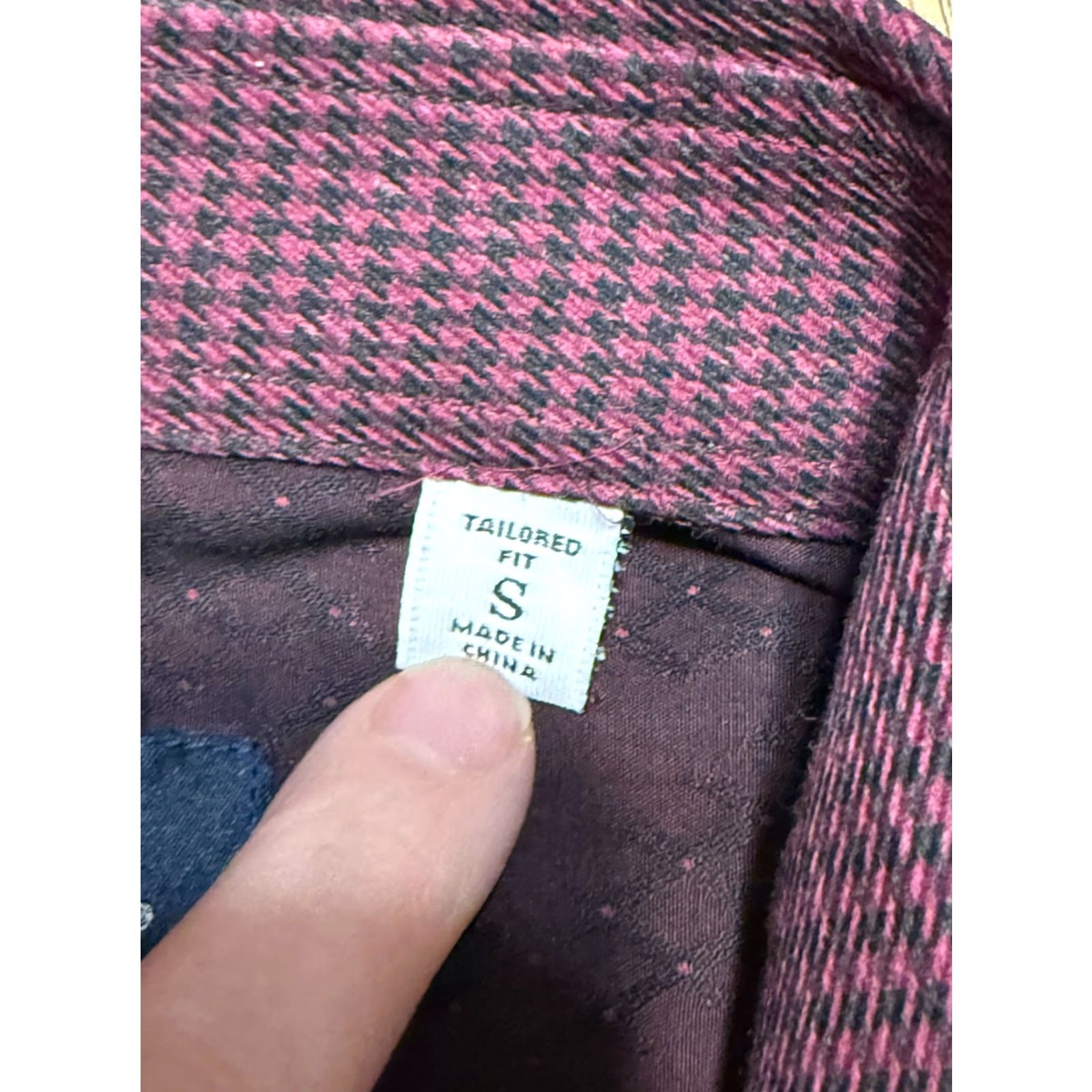 Robert Graham Robert Graham Shirt Men Small Red Button-Up Long Sleeve Tailored Fit Size US S / EU 44-46 / 1 - 6 Thumbnail