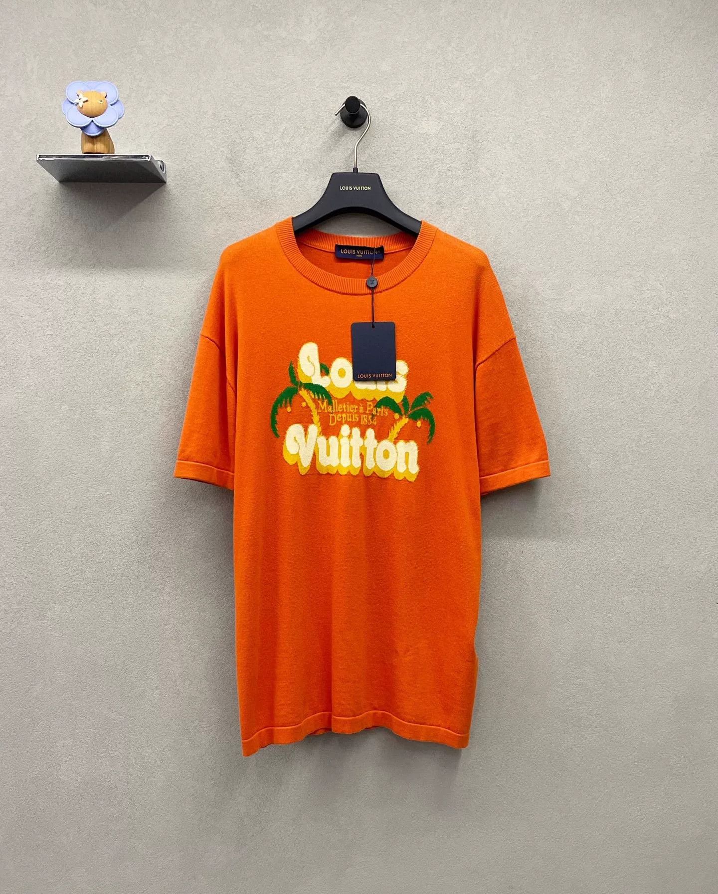 本物Louis Vuitton オレンジ Tシャツ ◇オレンジ◇ルイヴィトン スーパーコピー Tシャツ 鮮やかな ロゴ