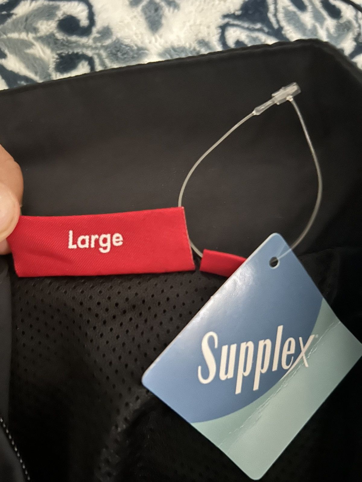 Supreme Supreme logo taping track jacket Size US L / EU 52-54 / 3 - 10 Thumbnail