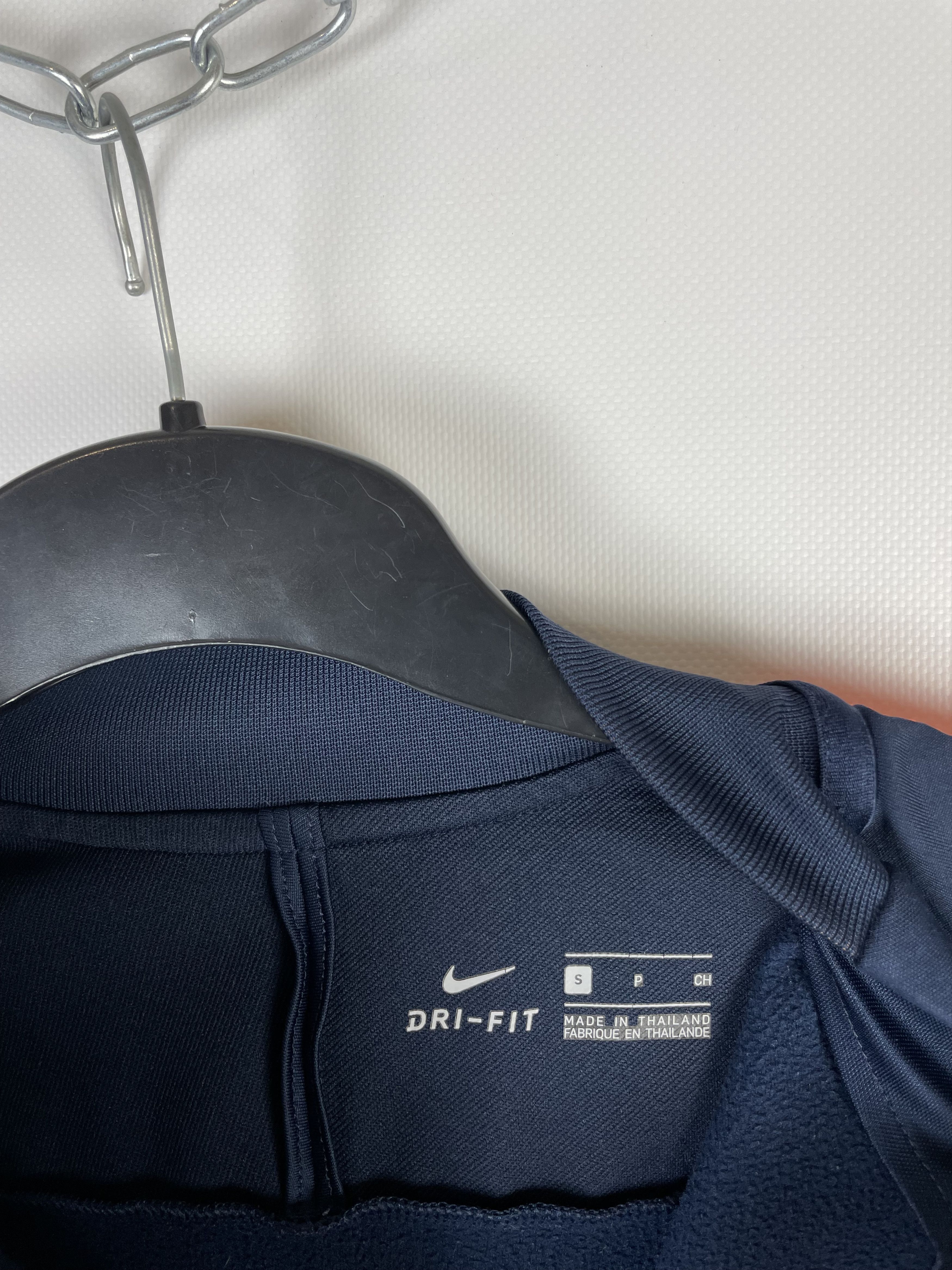 Nike Vintage Nike FC Barcelona Long Sleeve Soccer Jersey Y2K Size US S / EU 44-46 / 1 - 4 Thumbnail