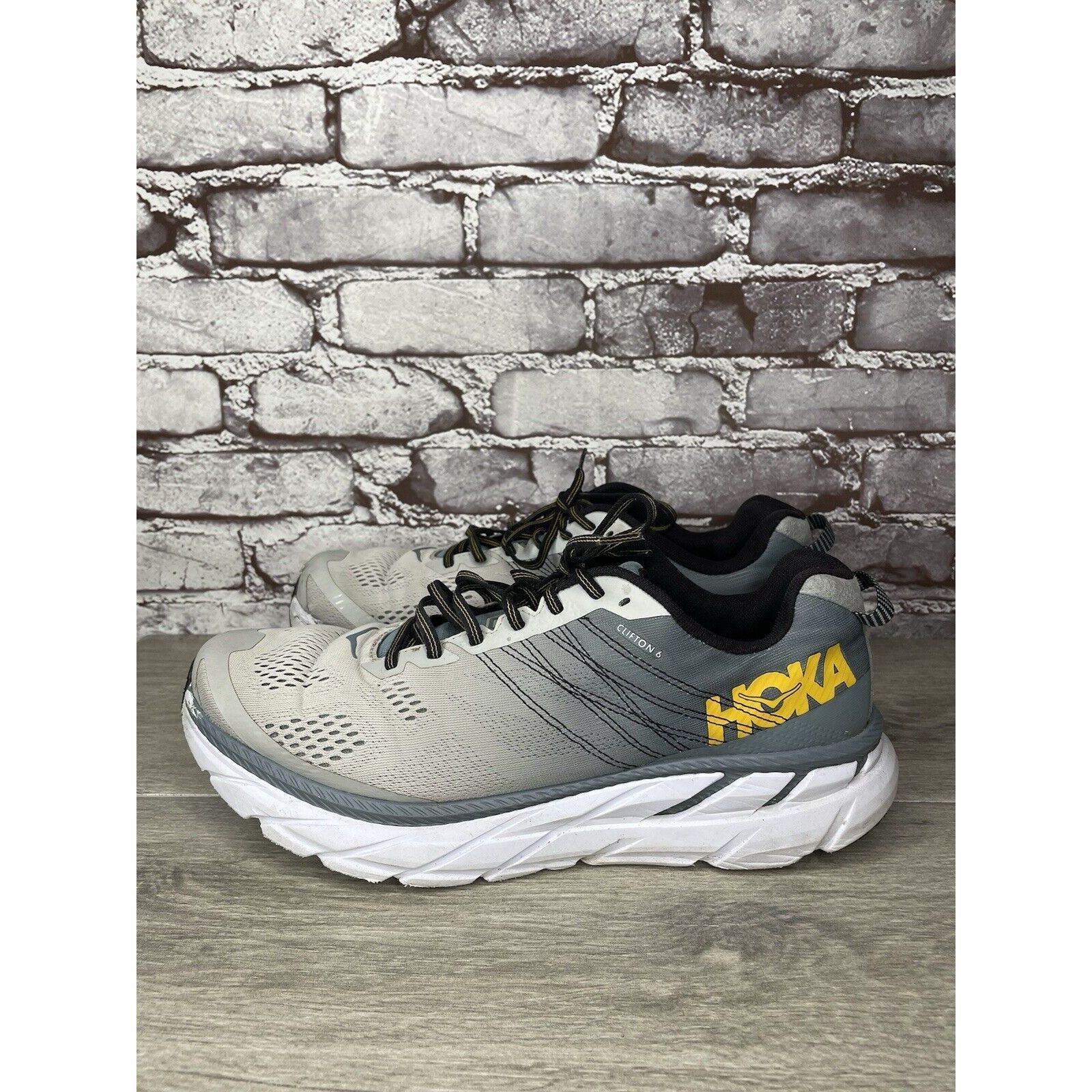 Hoka Hoka One One Clifton 6 Gray Running Shoes 1102872 LLRC Men’s Size US 12.5 / EU 45-46 - 1 Thumbnail