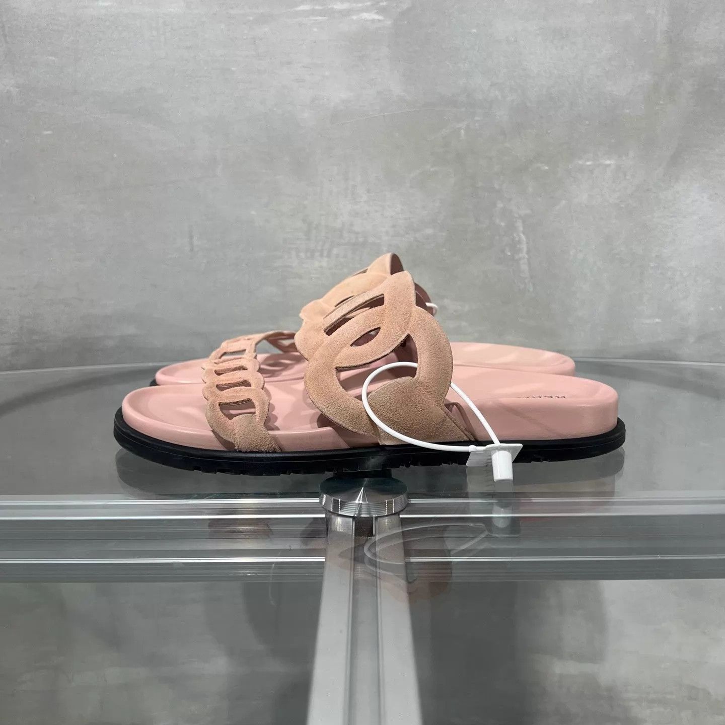 Hermes Hermes pink suede Pigalle slide 37 Size US 6.5 / IT 36.5 - 3 Thumbnail