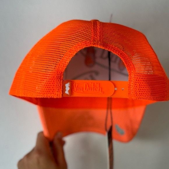 Designer × Von Dutch NWT VON DUTCH NEON ORANGE VELVET TRUCKER HAT Size ONE SIZE - 7 Thumbnail
