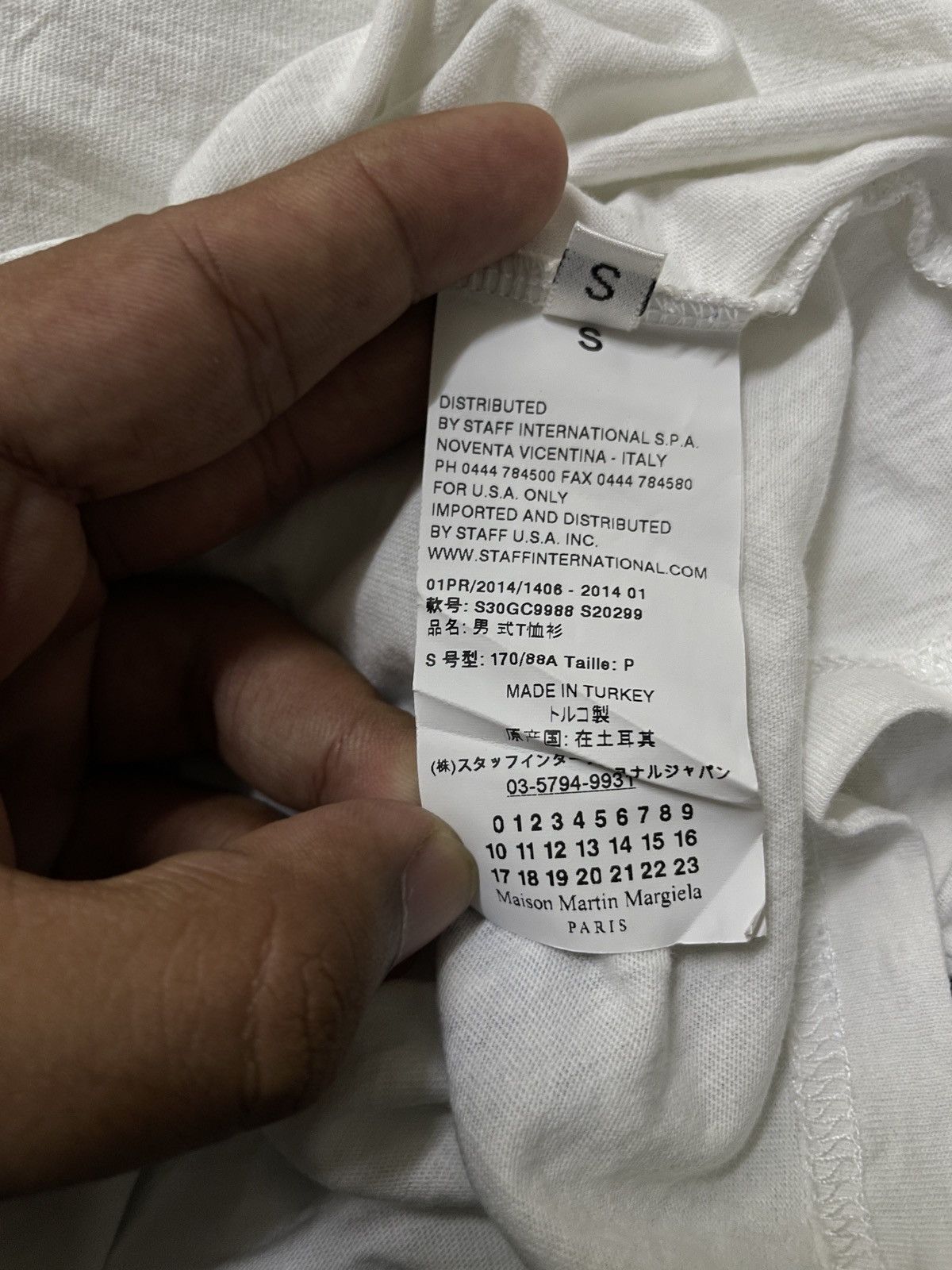 Designer × Maison Margiela 2014 Maison Martin Margiela Aids Awareness V neck Tshirt Size US S / EU 44-46 / 1 - 3 Thumbnail