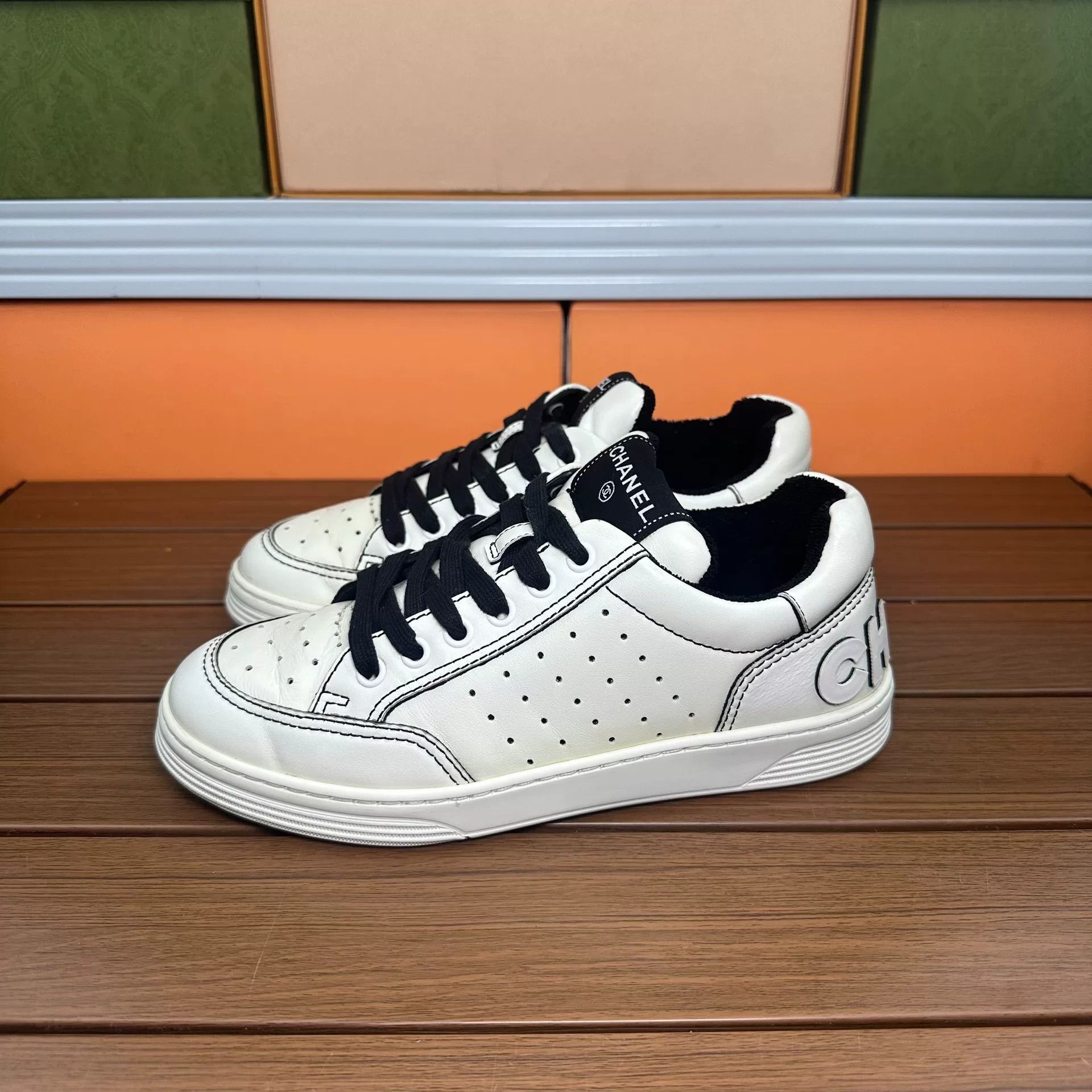 Chanel Chanel Black Lowtop Sneakers it_36 Women Size US 6 / IT 36 - 1 Thumbnail