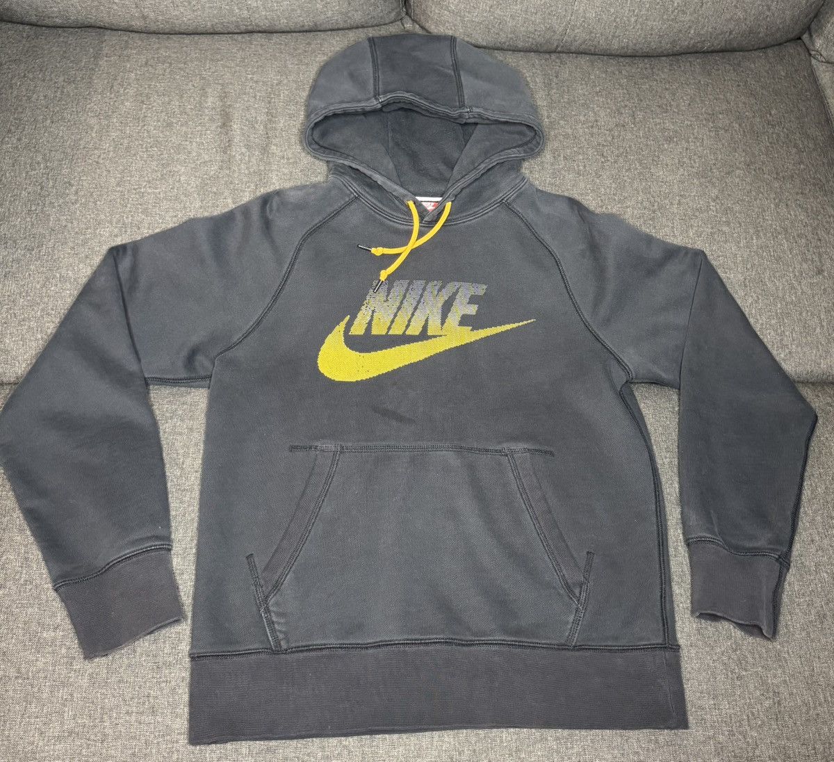 Nike Nike Hoodie Streetwear Size US S / EU 44-46 / 1 - 1 Thumbnail