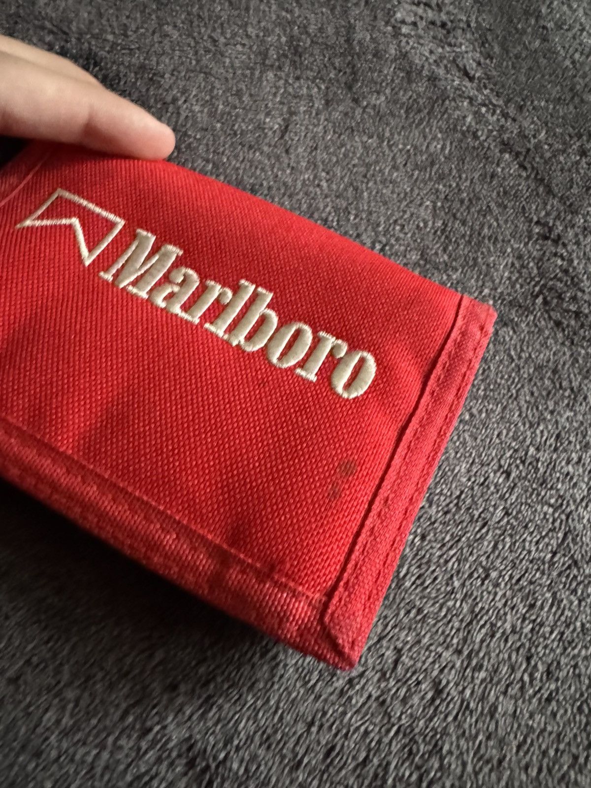 Marlboro × Vintage Marlboro vintage red wallet logo streetwear hype Size ONE SIZE - 4 Thumbnail