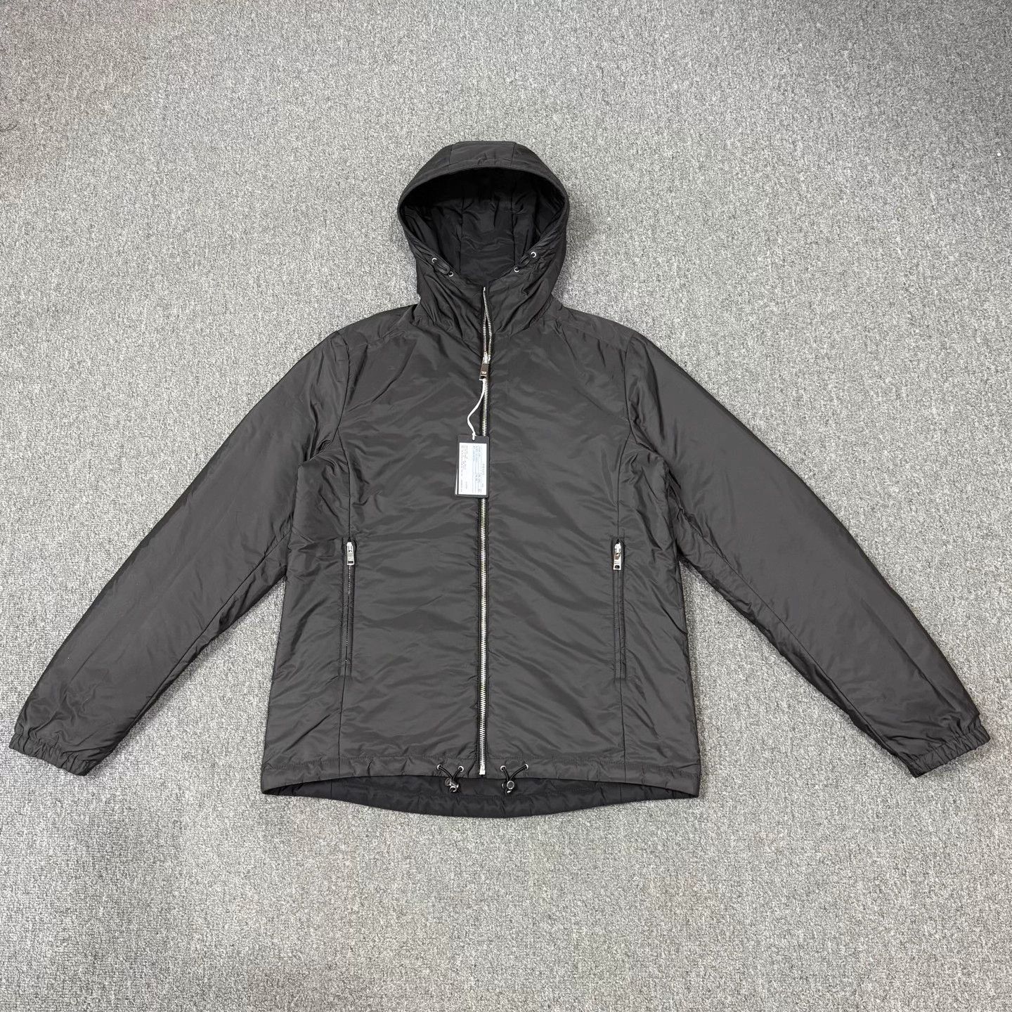 Prada Prada double face tri logo black puffer 50 Size US M / EU 48-50 / 2 - 2 Thumbnail