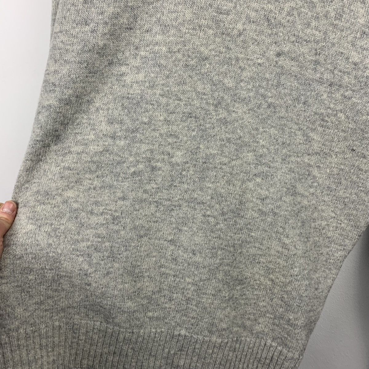 Nike Vintage Nike Swoosh Wool Sweater Gray Size XL Long Sleeve Size US XL / EU 56 / 4 - 14 Thumbnail
