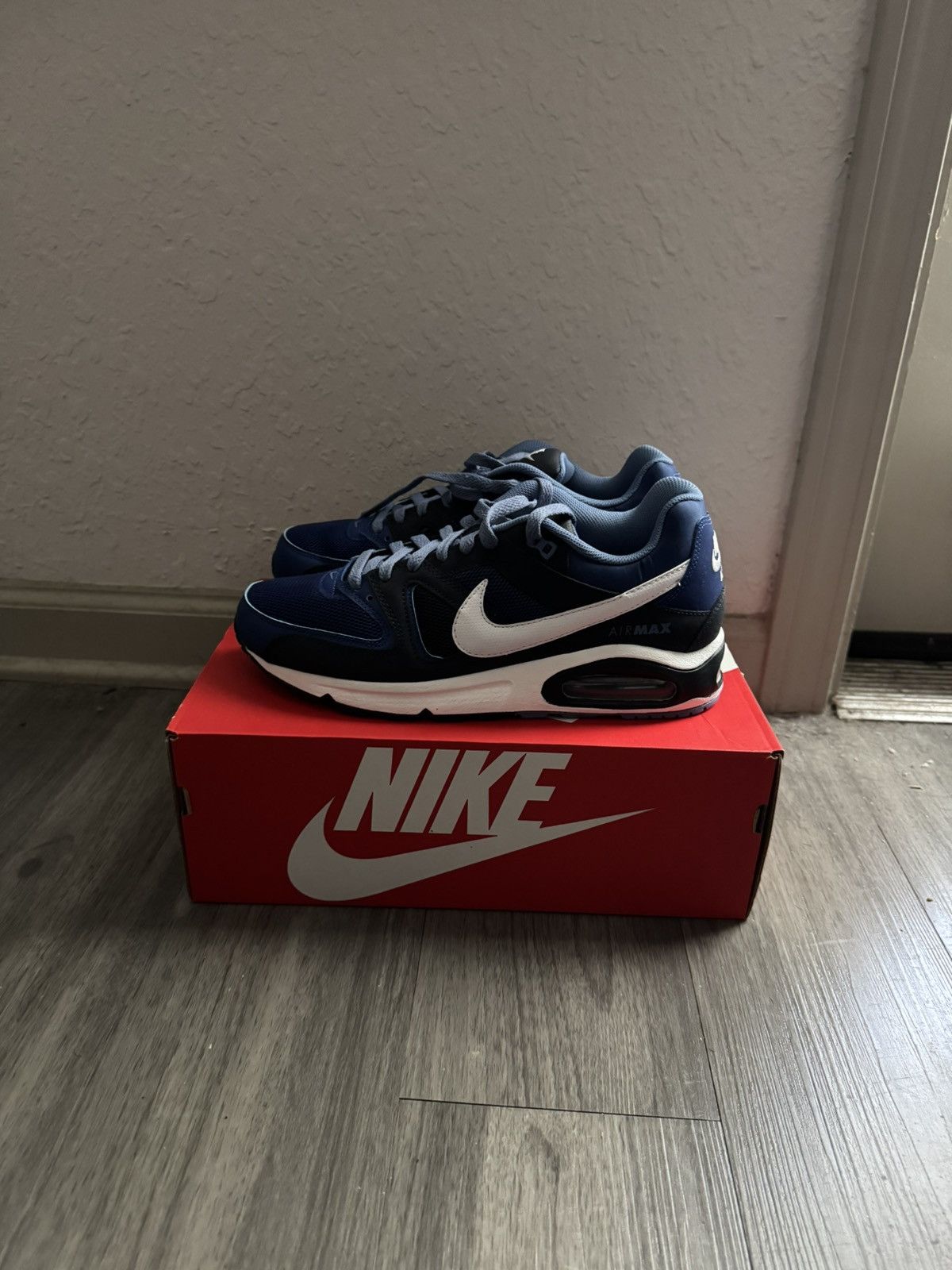 Nike Nike air max command Size US 10 / EU 43 - 1 Thumbnail