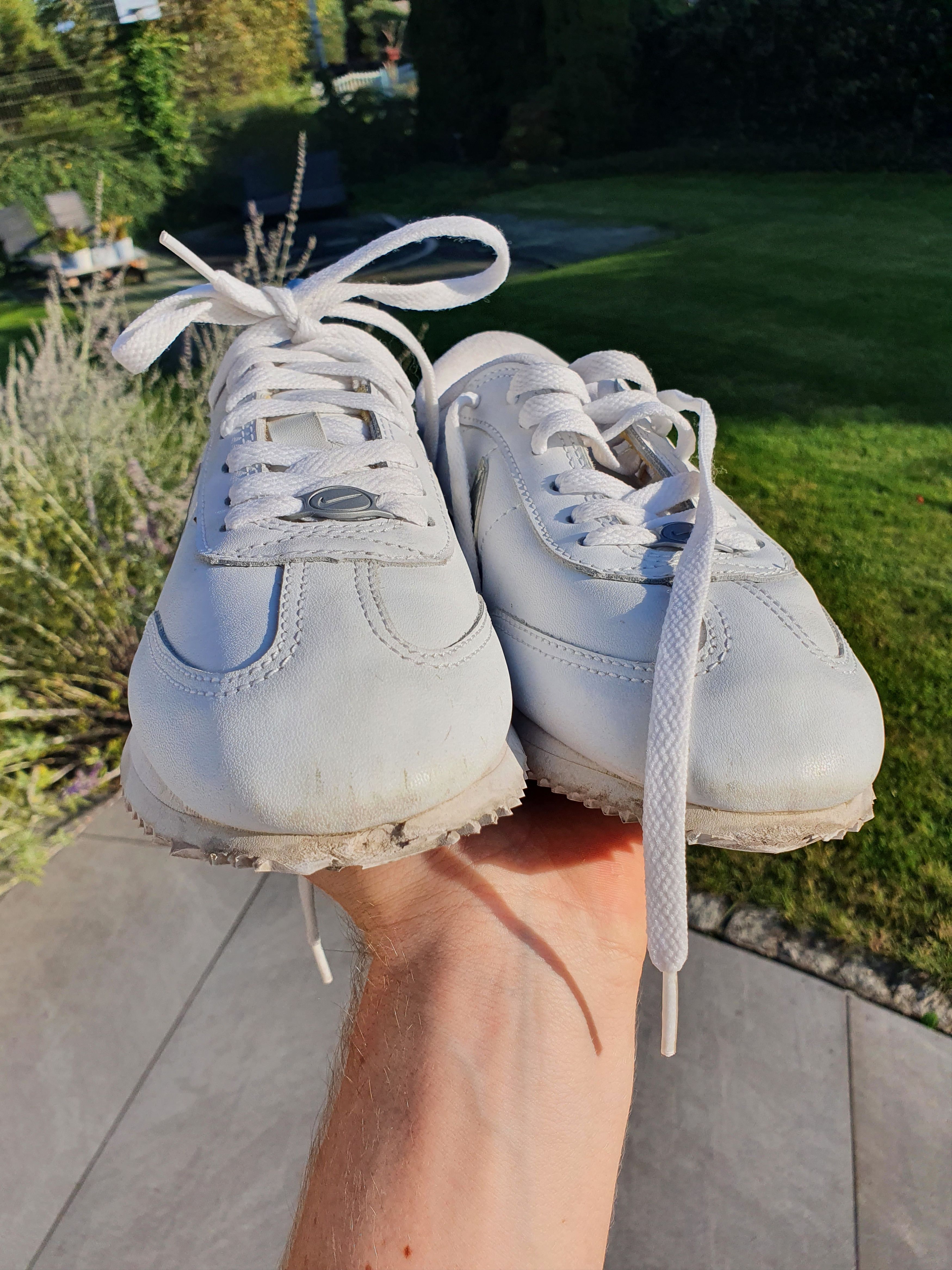 Nike 2002 Vintage Nike Shoes Small Swoosh Silver White Size US 7 / IT 37 - 6 Thumbnail