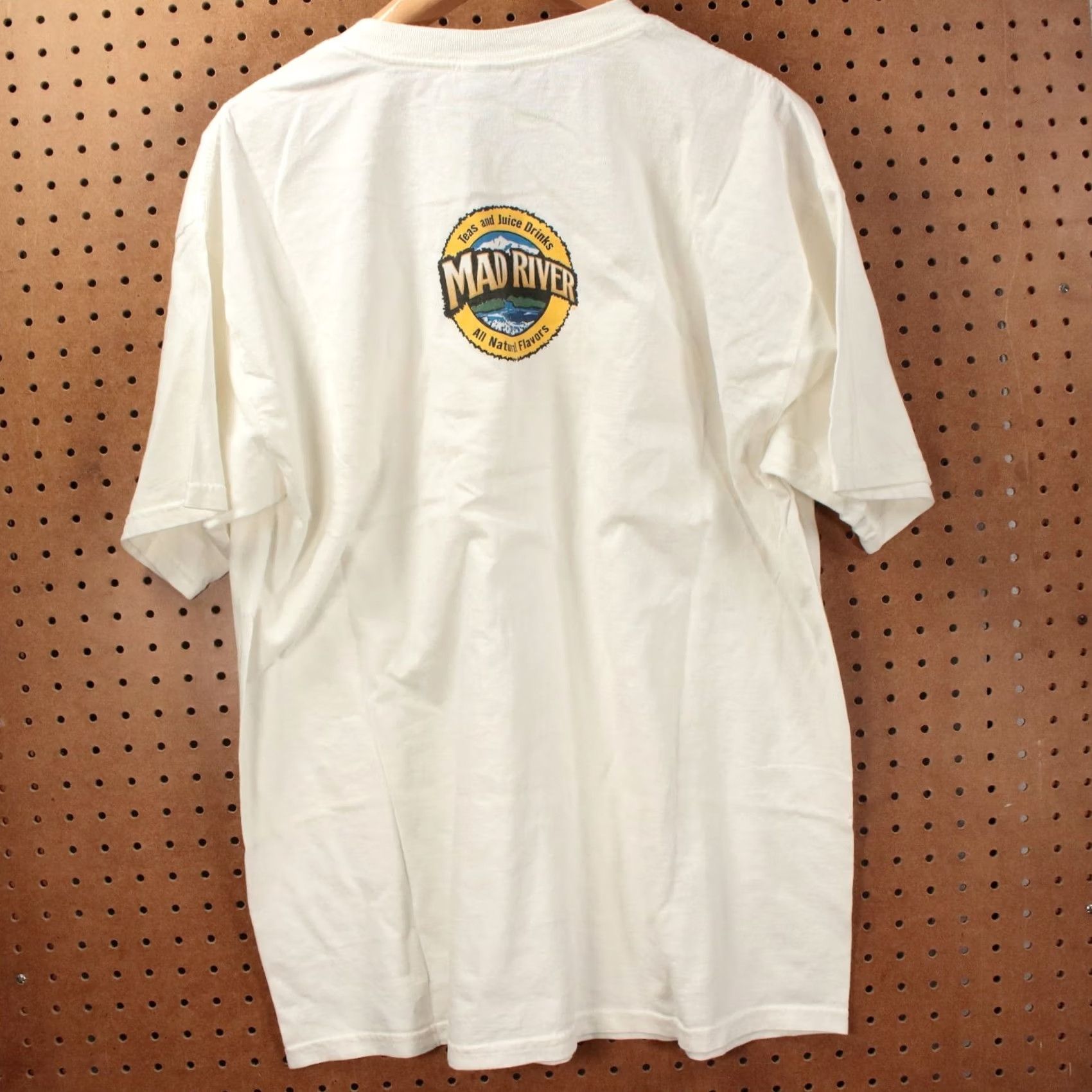 Gildan Mad River Tea and Juice promo t-shirt XL vtg 00s y2k soft drink beverage gorp Shirt XL White Mens Cotton Crew Neck Short Sleeve Graphic Print N/A Size US XL / EU 56 / 4 - 4 Thumbnail