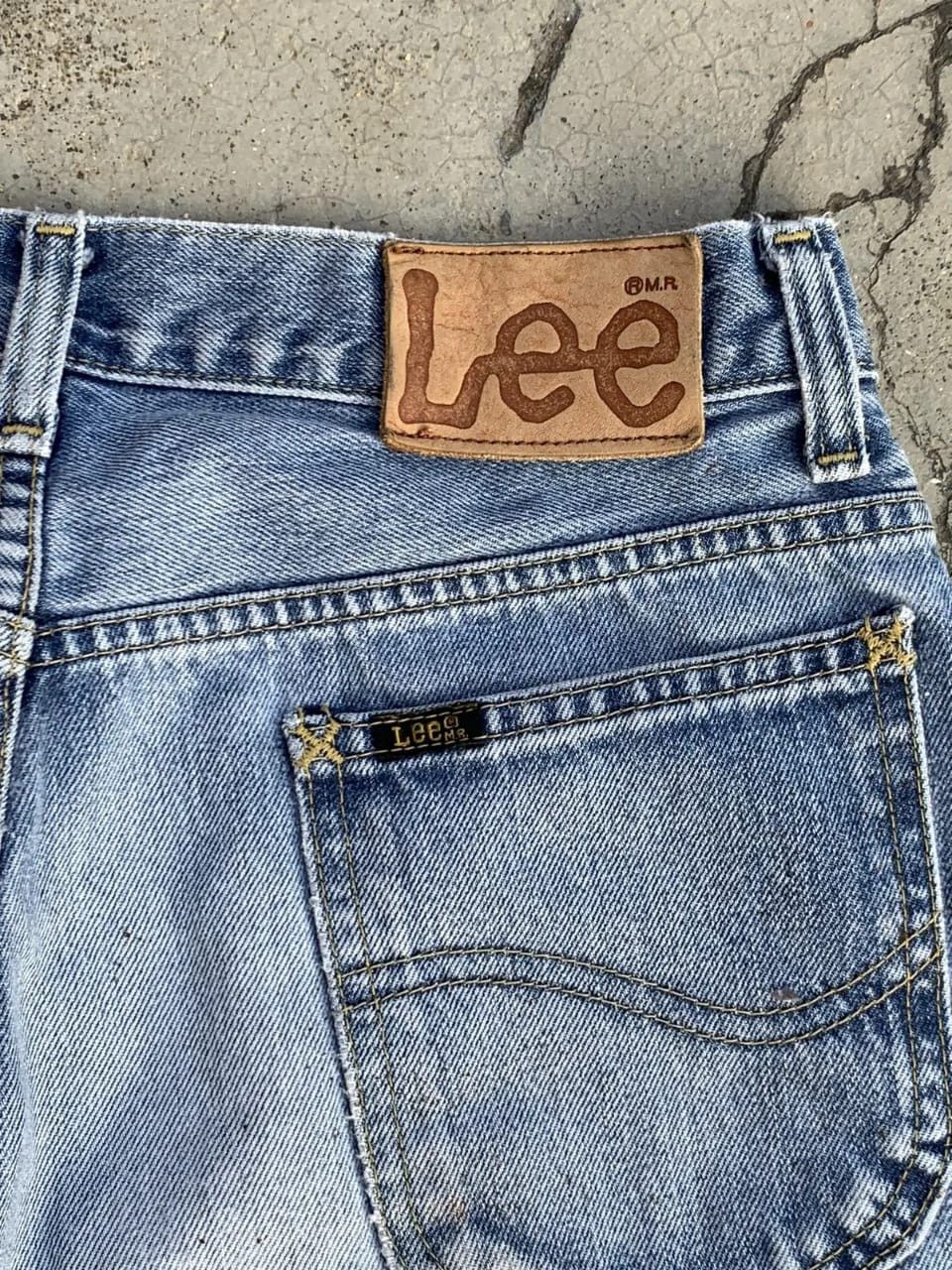 Lee Distressed vintage LEE RIDER faded blue. Size US 28 / EU 44 - 3 Thumbnail