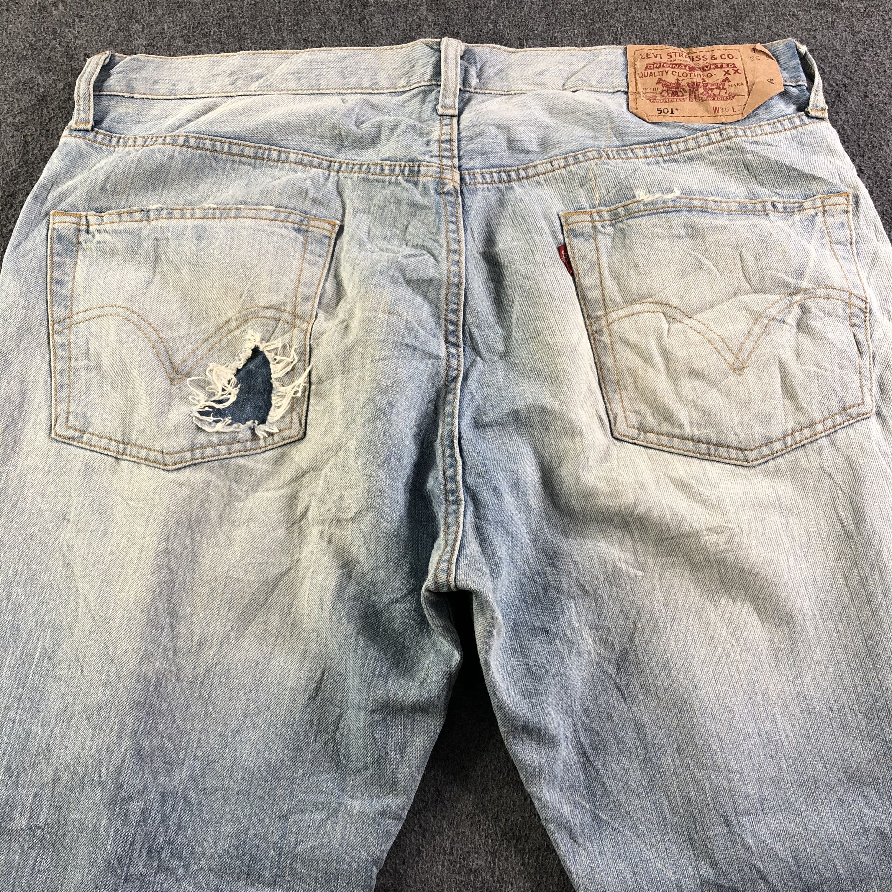 Levi's Vintage Light Wash Levis 501 Jeans-J3625 Size US 37 - 4 Thumbnail