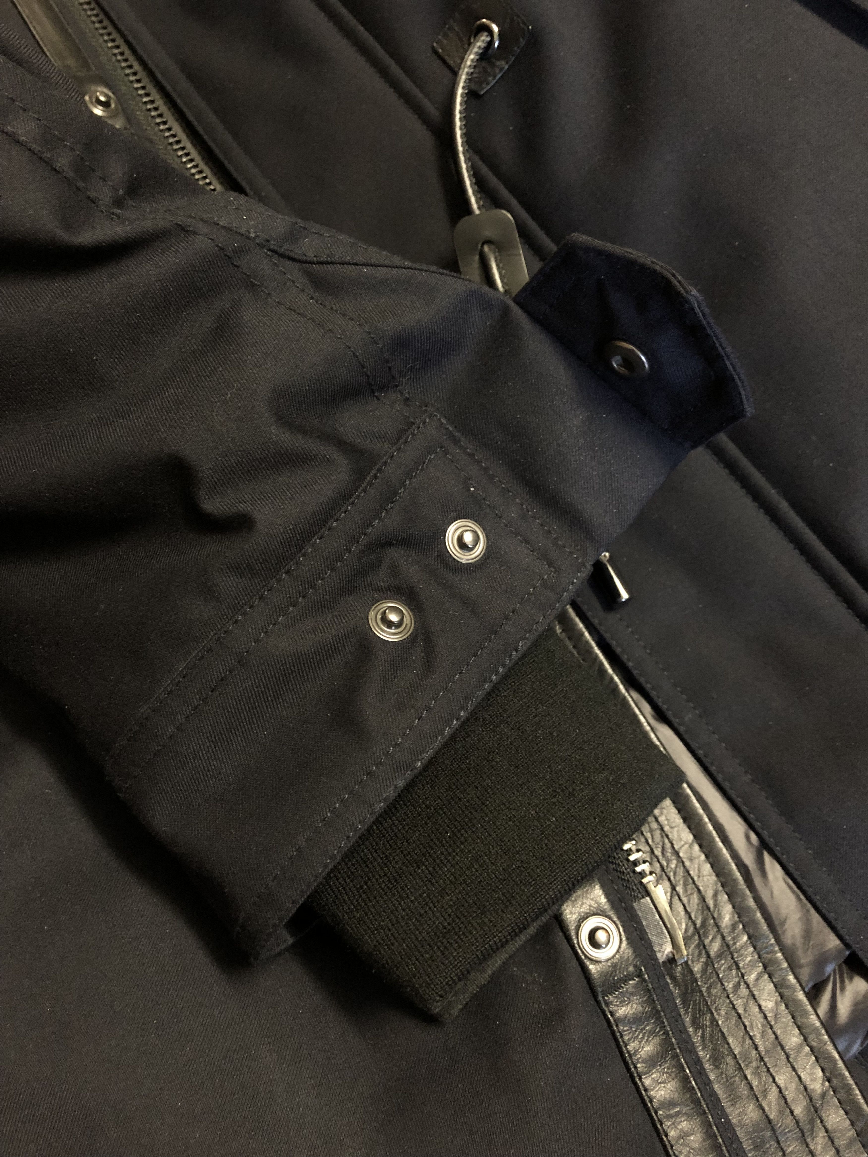 Mackage *USED* Mackage Moritz DR hood fur trim Black size 38 Medium Size US M / EU 48-50 / 2 - 6 Thumbnail