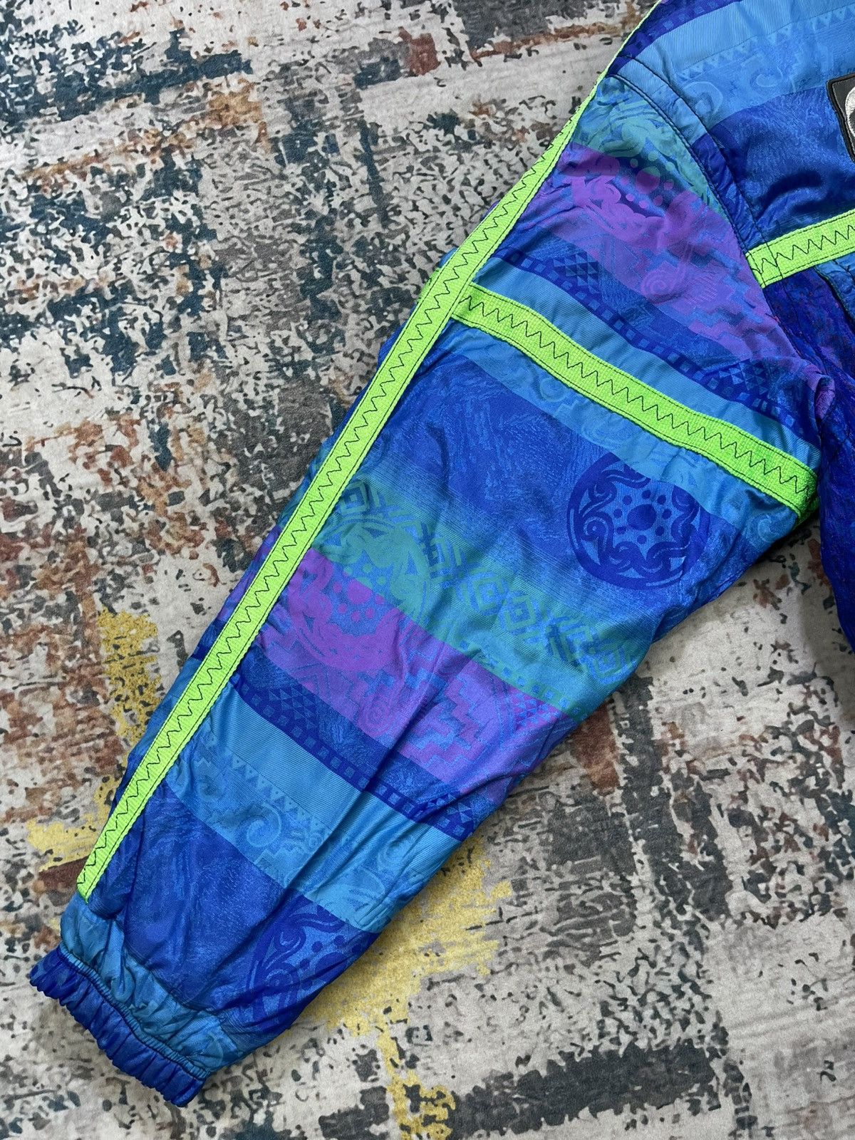 Goldwin Vtg 90s Goldwin Multicolor Abstract Ski Jacket Size US L / EU 52-54 / 3 - 6 Thumbnail