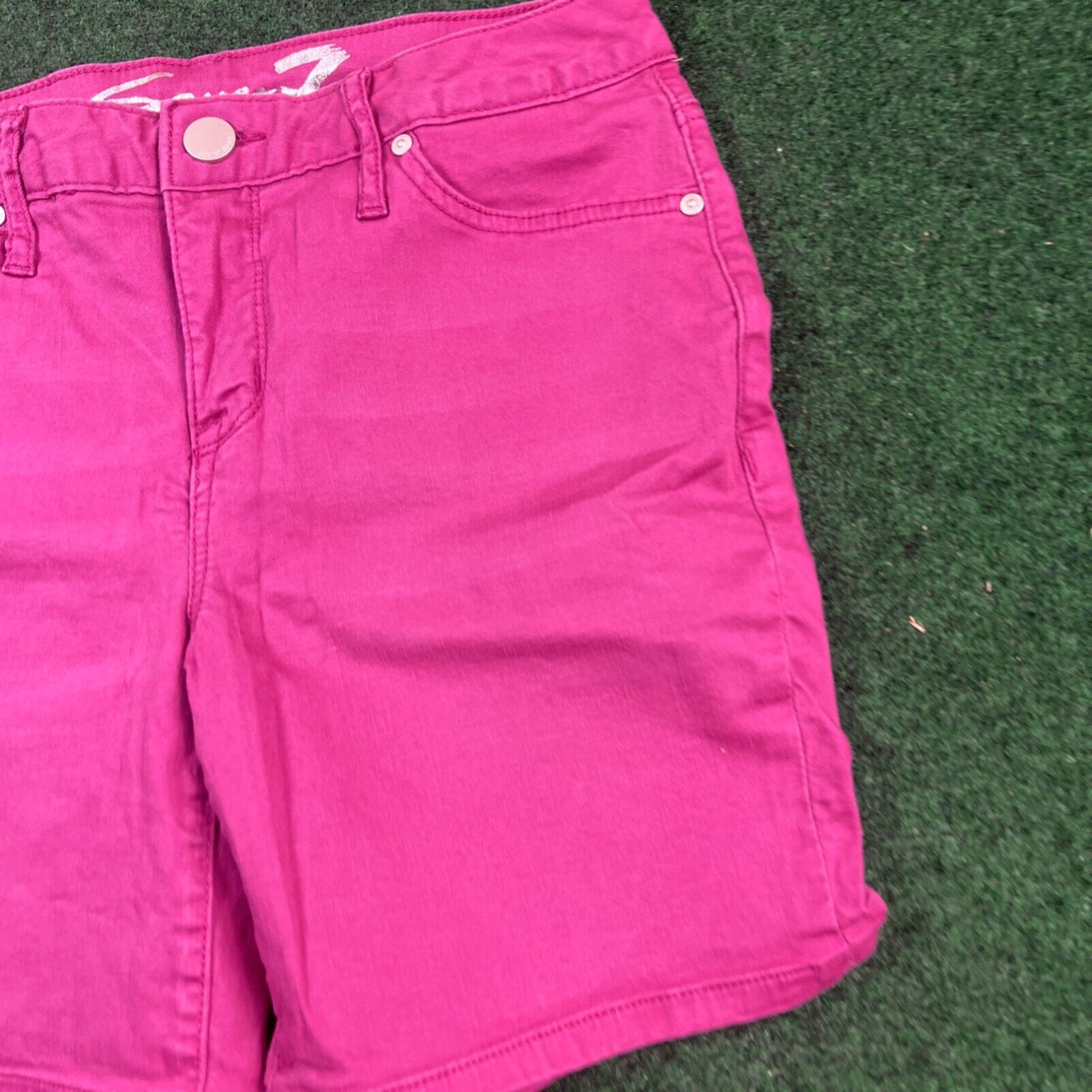 Vintage Seven7 Shorts Womens Size 4 Pink Bermuda Shorts Measures 28 Size 27" / US 4 / IT 40 - 3 Thumbnail