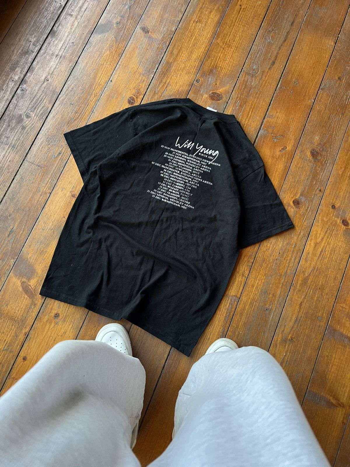 Band Tees 2004 VINTAGE WILL YOUNG PHIL COLLINS AMERICAN TOUR POP TEE Size US M / EU 48-50 / 2 - 7 Thumbnail