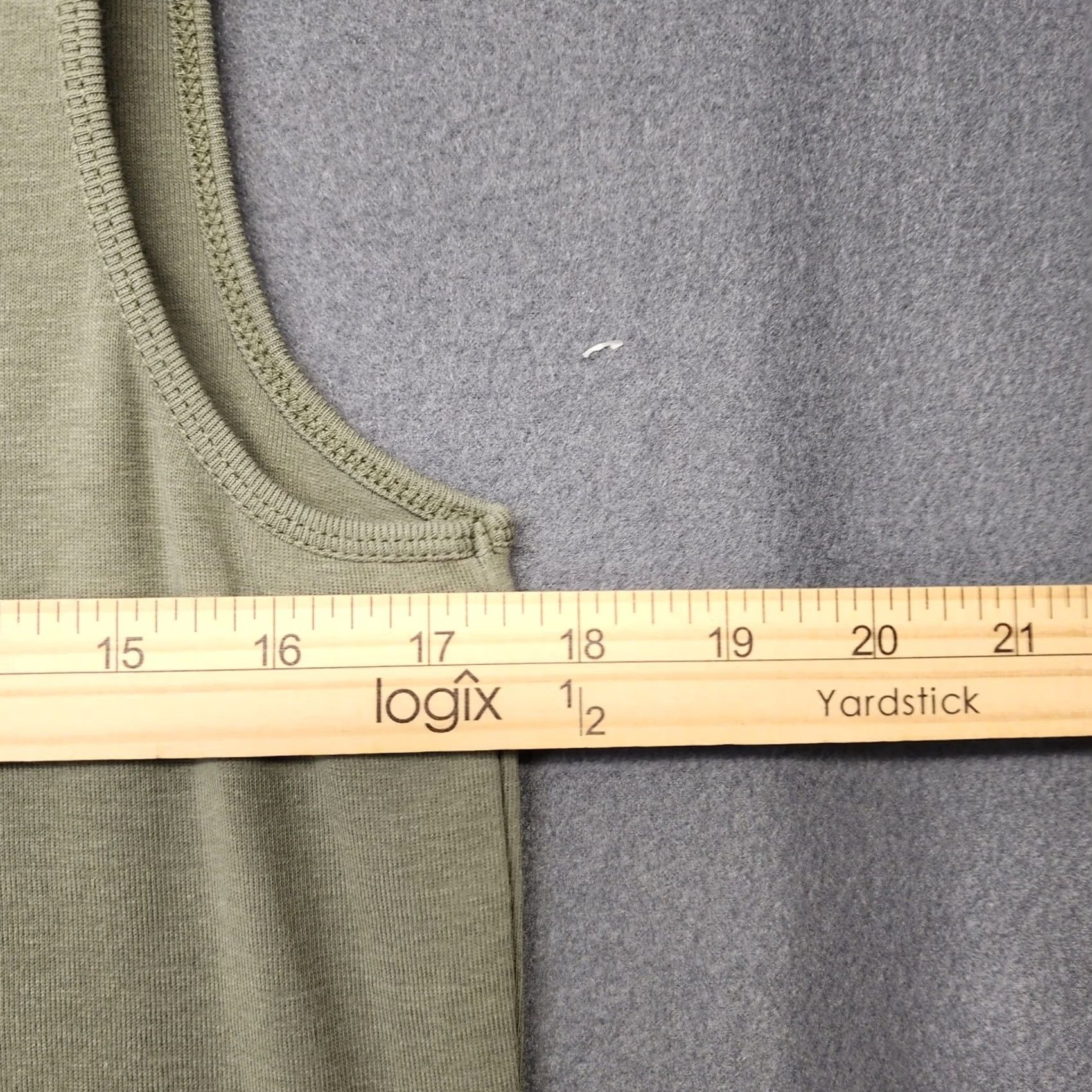 Vintage Chicos Tank Top The Ultimate Tee Womens M Green 100% Cotton Layering Tank Sleeveless Pullover SS/AMS Size M / US 6-8 / IT 42-44 - 5 Thumbnail