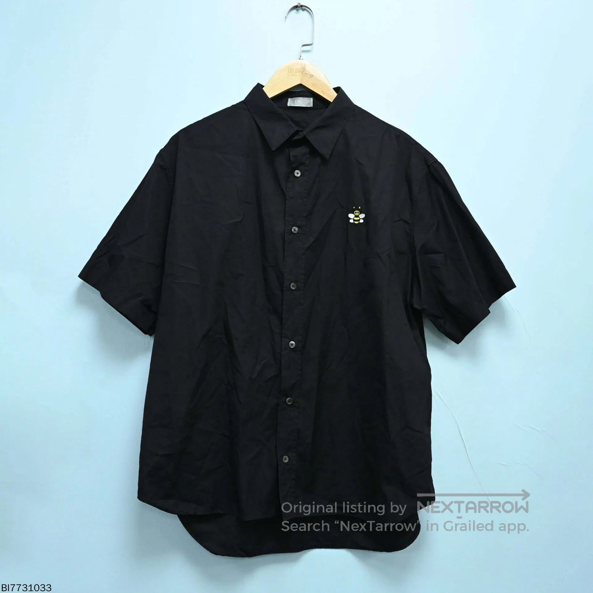 Dior dior x kaws interlocking bee button-up shirt. Size US L / EU 52-54 / 3 - 1 Thumbnail