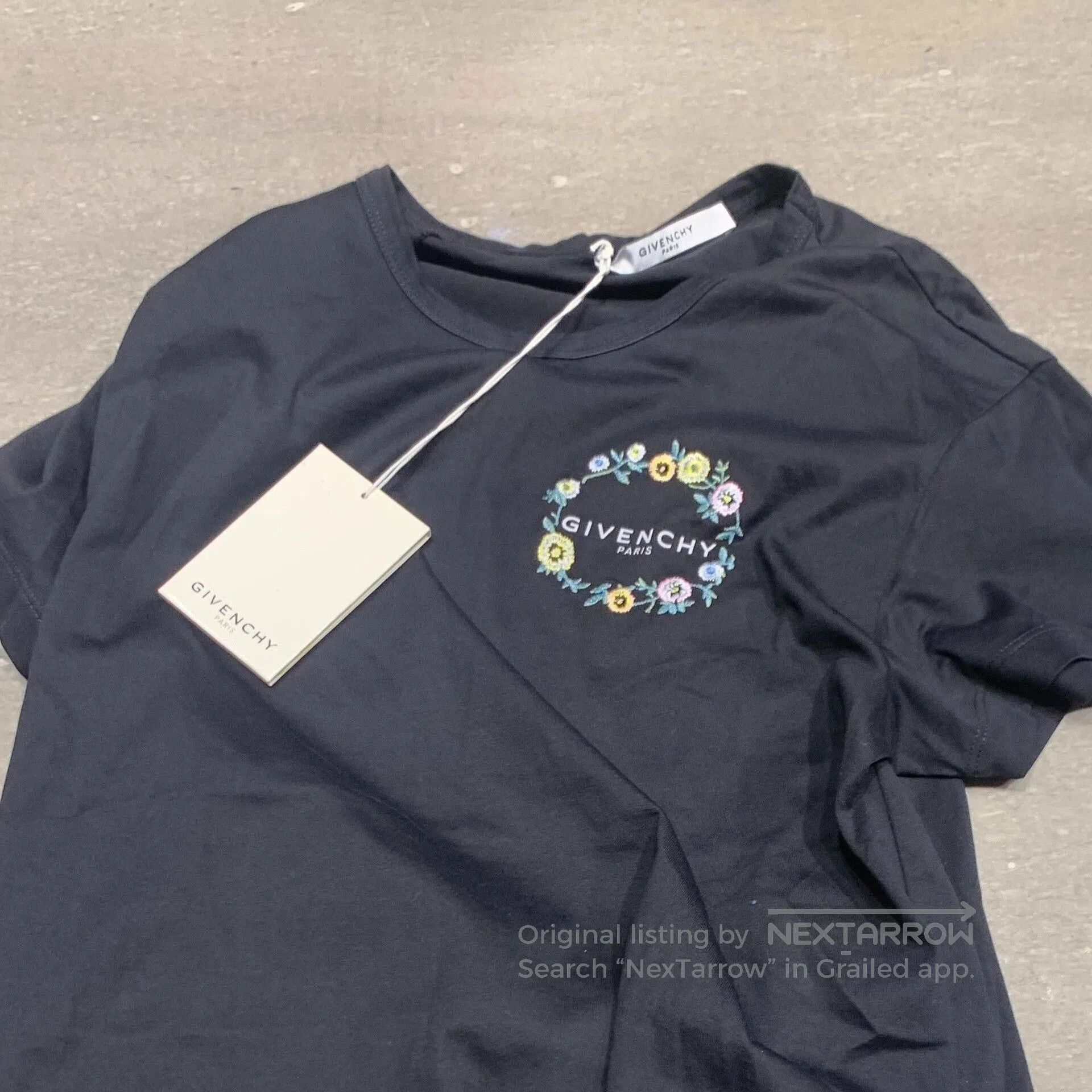 Givenchy Black Floral Embroidery Short Sleeve T-shirt.