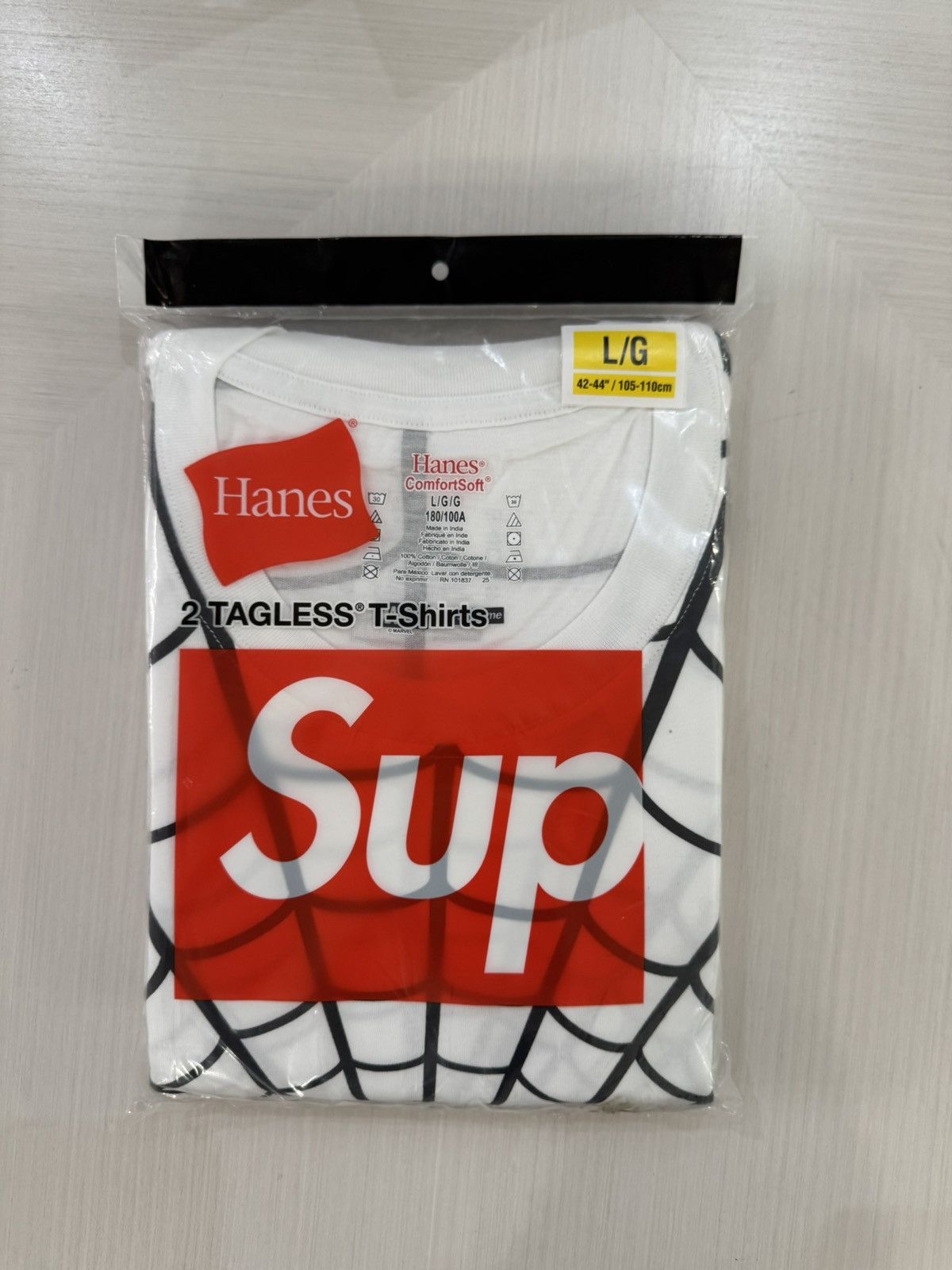 Supreme Supreme hanes spiderman tee white (2pack) size L NEW PRESALE Size US L / EU 52-54 / 3 - 1 Thumbnail