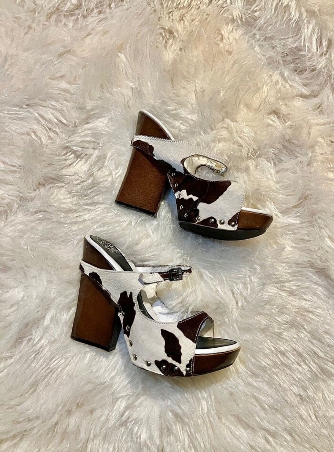 Vintage Cow patterned wooden heeled slippers gianni bravo Size US 7 / IT 37 - 3 Thumbnail