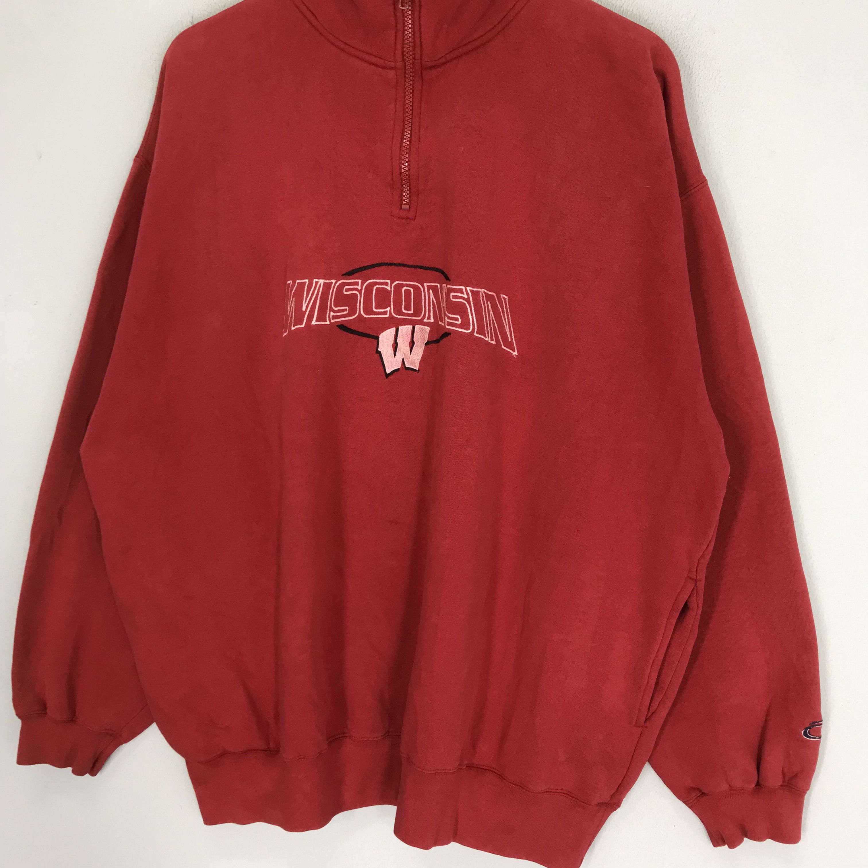 Vintage Vintage 90's Wisconsin Sweatshirt Red Xlarge - 305 Size US XL / EU 56 / 4 - 3 Thumbnail