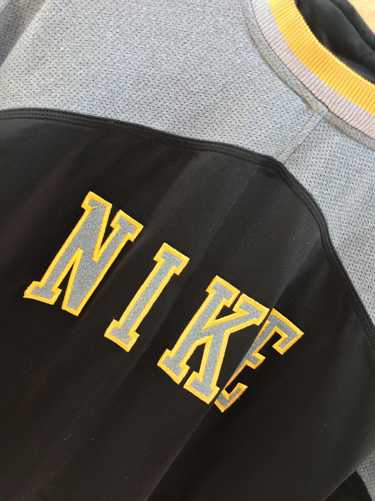 Nike × Vintage Nike Track Jacket Black Yellow 90s Embroidered Swoosh Size US L / EU 52-54 / 3 - 8 Thumbnail