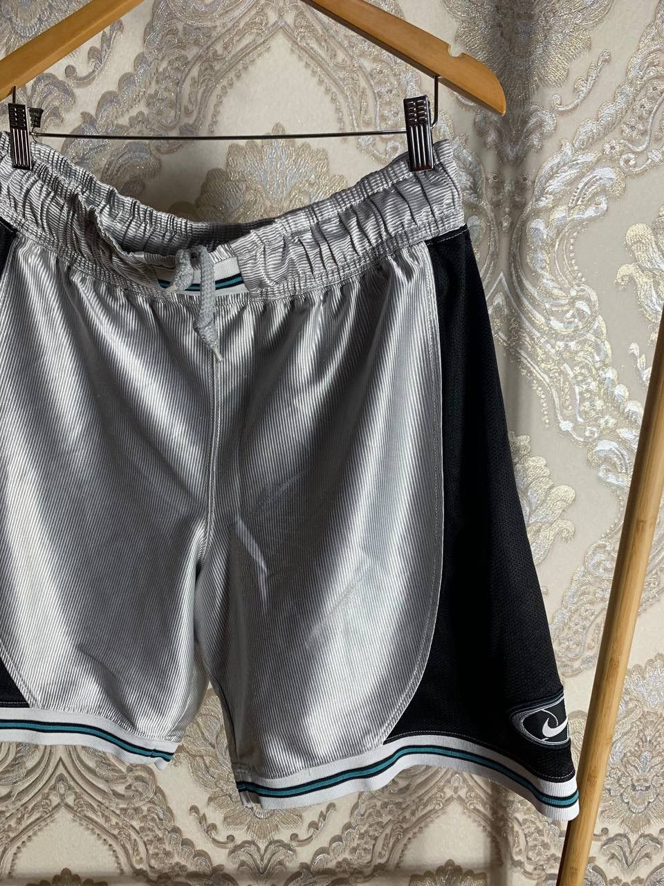 Nike VERY RARE NIKE BASKETBALL NBA RETRO SHORTS DRILL Y2K 90s Size US 35 - 3 Thumbnail