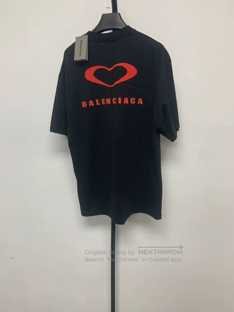Balenciaga Balenciaga Heart logo black and red short-sleeve Size US XS / EU 42 / 0 - 1 Thumbnail
