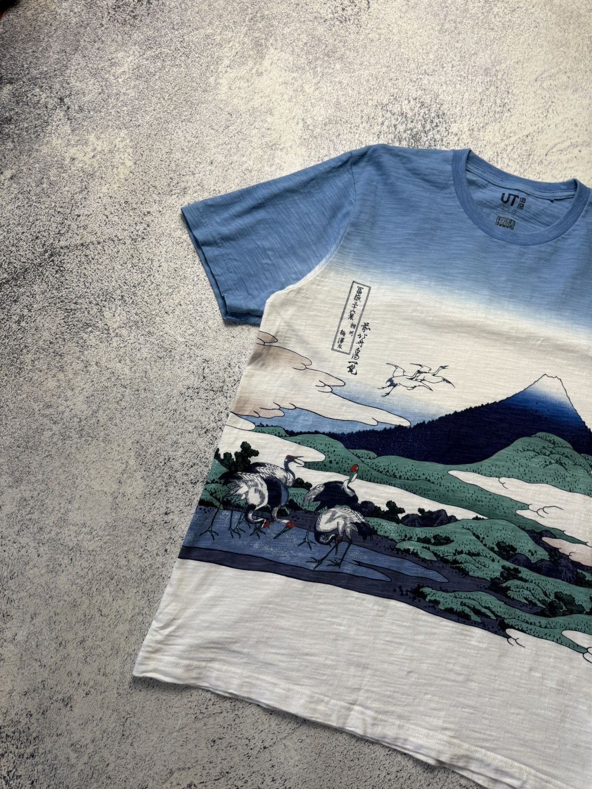 Uniqlo Mens T Shirt Uniqlo Hokusai Blue Pop Art Tee Size L Size US L / EU 52-54 / 3 - 5 Thumbnail