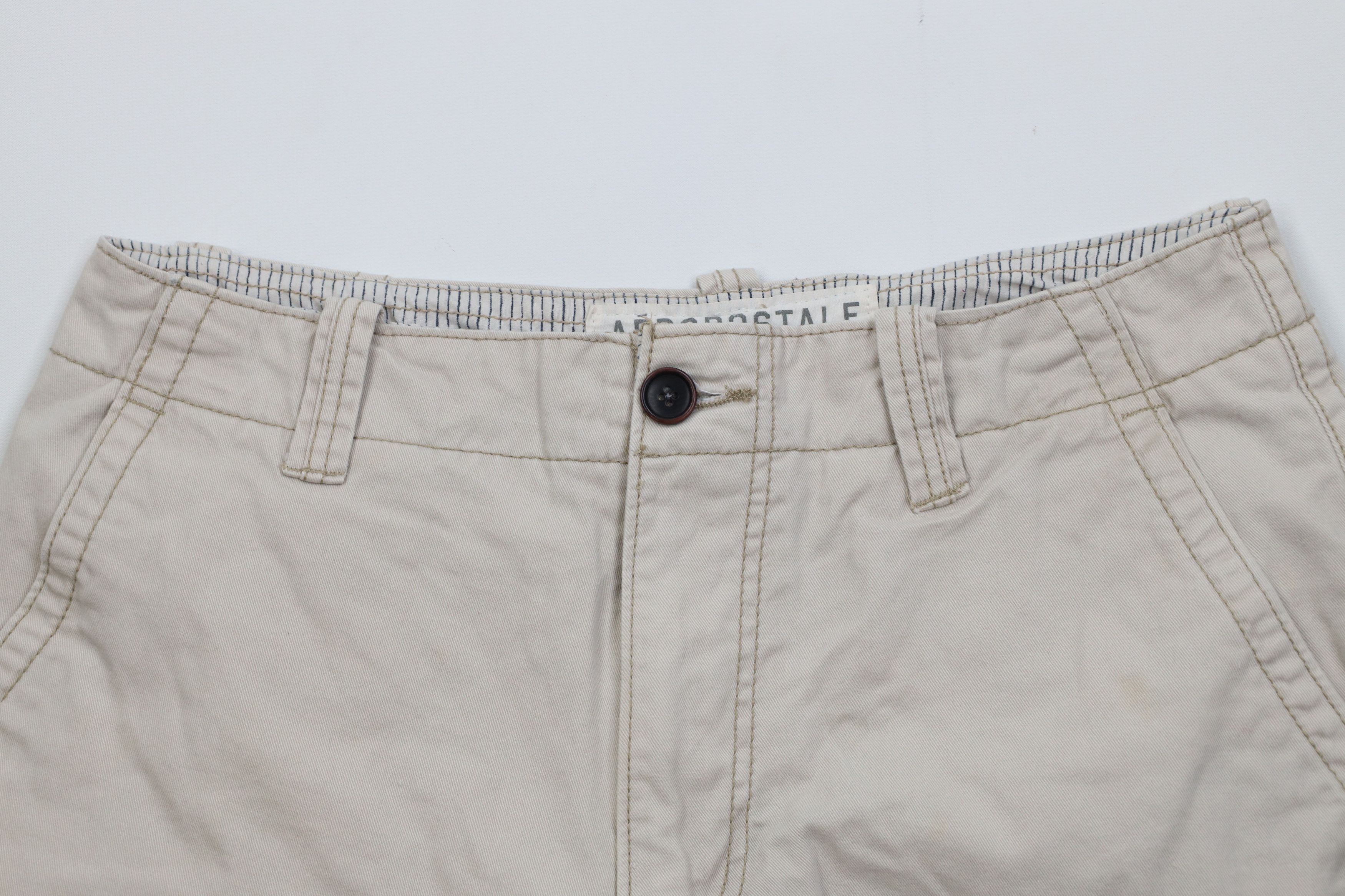 Aeropostale Vintage Y2K Aeropostale Heavyweight Cargo Shorts Beige Size US 32 / EU 48 - 2 Thumbnail