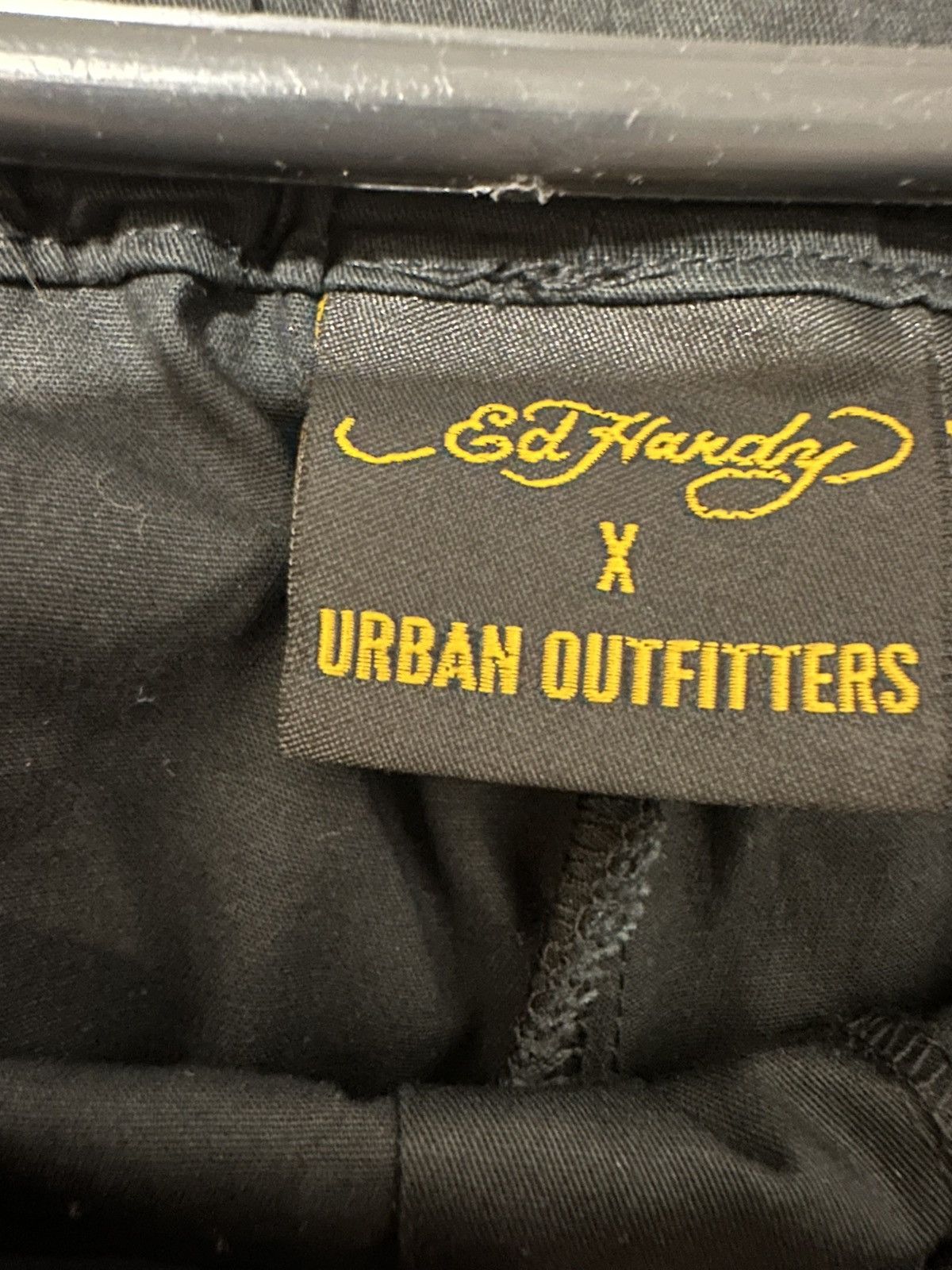 Ed Hardy Ed Hardy pants with bold graphic details. Iconic Y2K Size 26" / US 2 / IT 38 - 5 Thumbnail