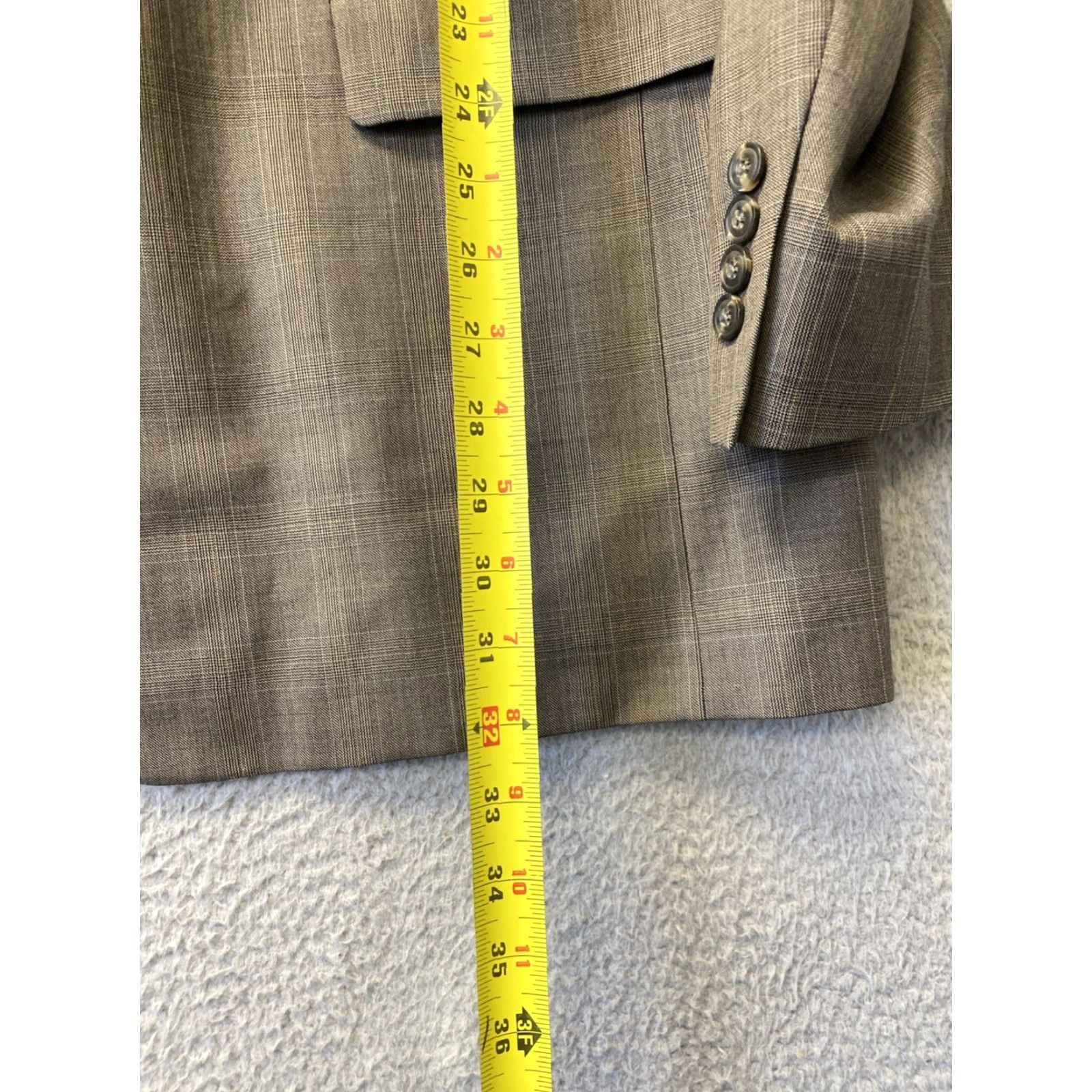 Hart Schaffner Marx VINTAGE Hart Schaffner Marx Blazer 44R Wool Gray Plaid Classic Designer Mens Size 44R - 5 Thumbnail