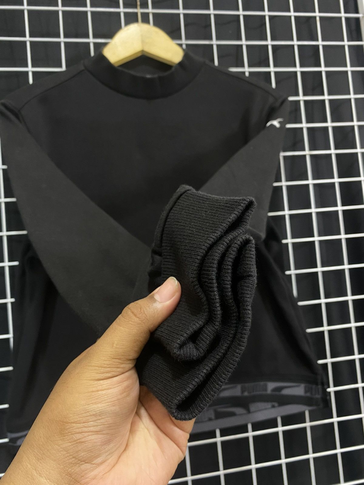 Puma PUMA TAPPED CROPPED FIT SWEATSHIT Size S / US 4 / IT 40 - 4 Thumbnail