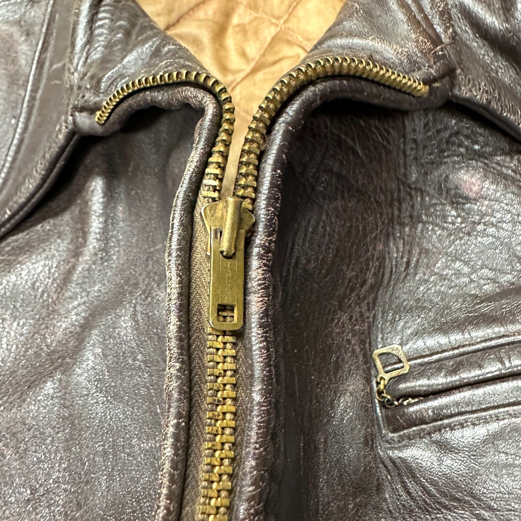 Vintage VINTAGE Blatt Horsehide Leather Jacket Mens XL Brown Front Quarter 90s Quilted Lined Bomber Jacket Riding Style аксесс? Size US XL / EU 56 / 4 - 7 Thumbnail