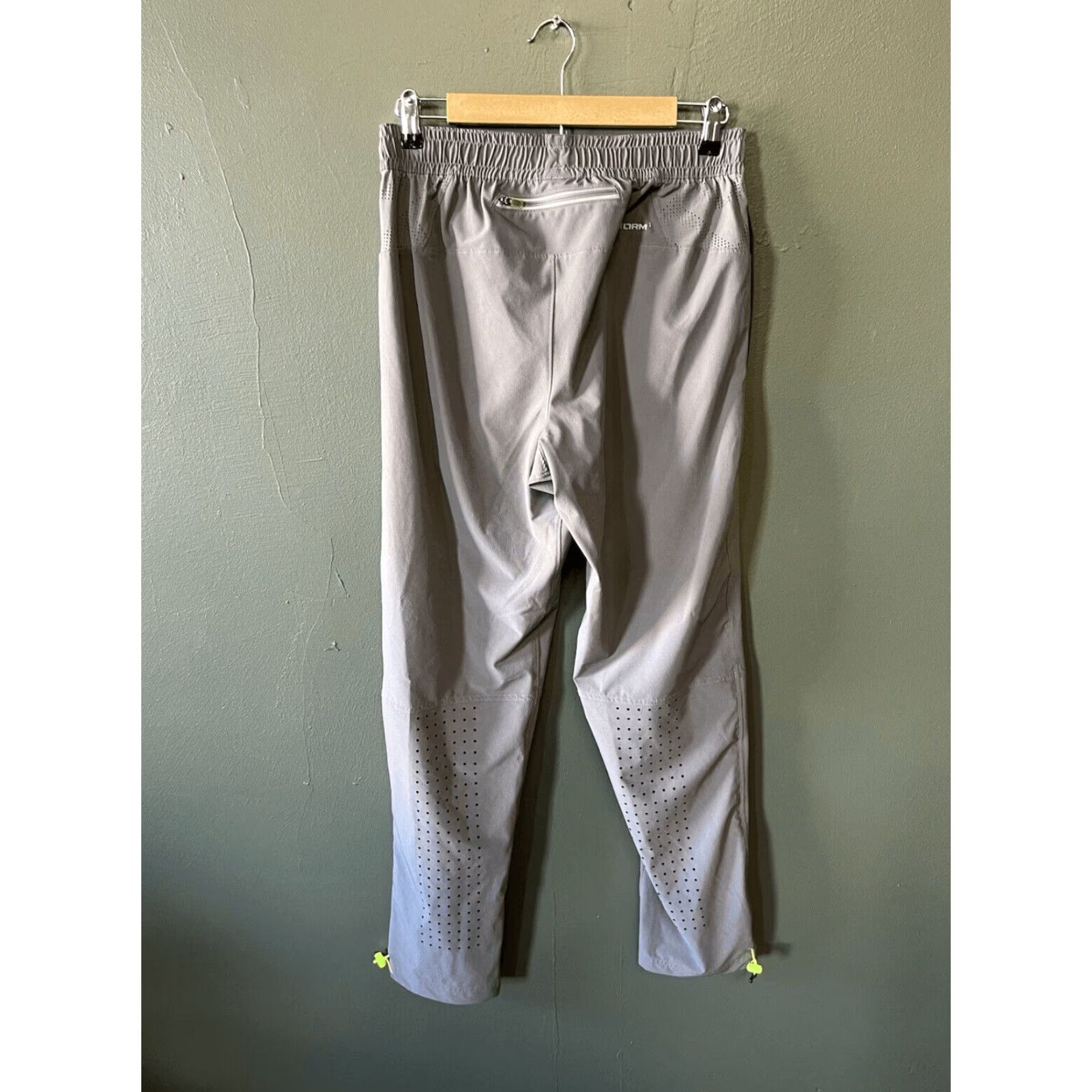 Under Armour Under Armour Mens Gray Athletic Sweatpants Pull On L Regular Front Pocket Size US 33 - 2 Thumbnail