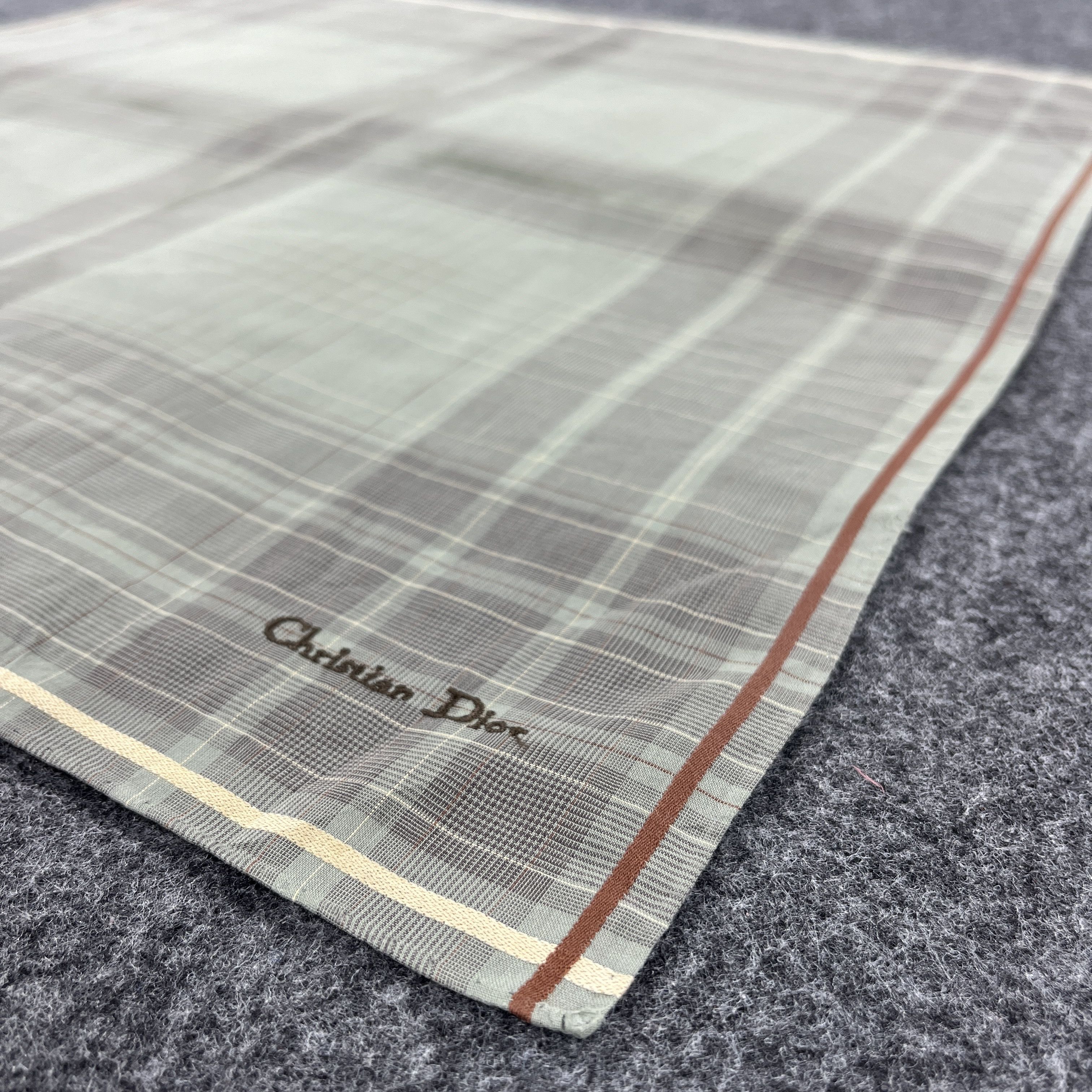 Vintage Christian Dior Handkerchief / Bandana / Neckerchief B206 Size ONE SIZE - 4 Thumbnail