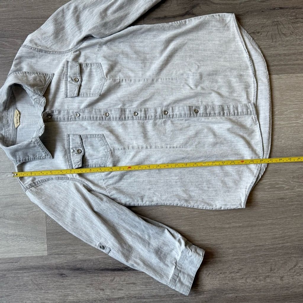 The Unbranded Brand Gray Long-Sleeve Blouse with Pointed Collar Size M / US 6-8 / IT 42-44 - 6 Thumbnail
