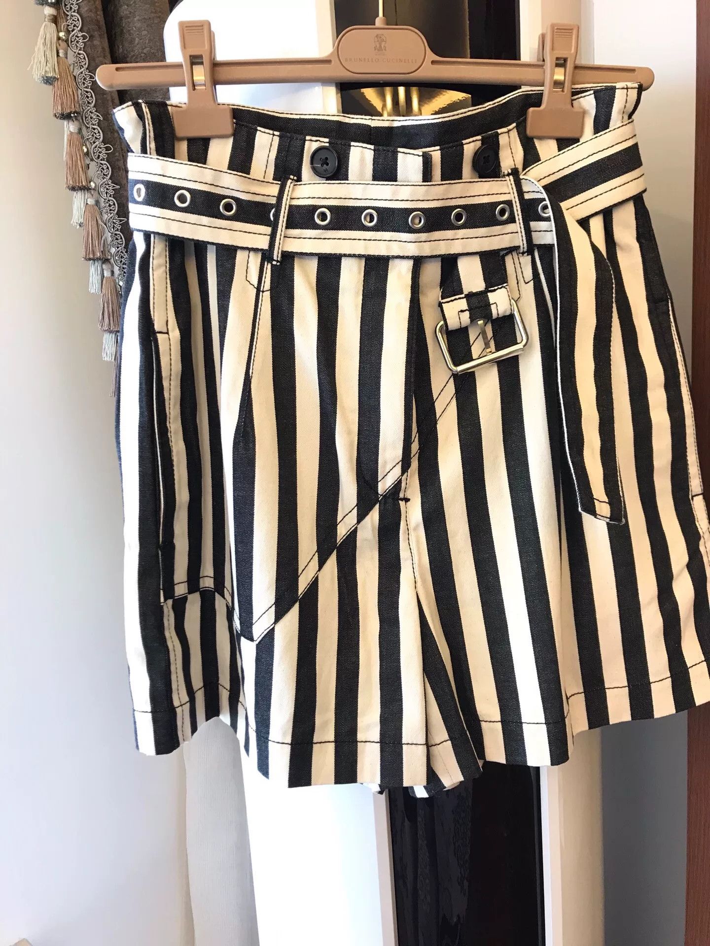 3.1 Phillip Lim 3.1 Phillip Lim Women's Shorts Authentic Size 34" / US 12 / IT 48 - 1 Thumbnail
