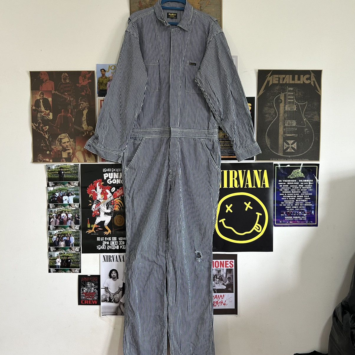 Vintage Vintage Oshkosh Hickory Stripe Distressed Workwear Jumpsuit Size US 34 / EU 50 - 1 Thumbnail