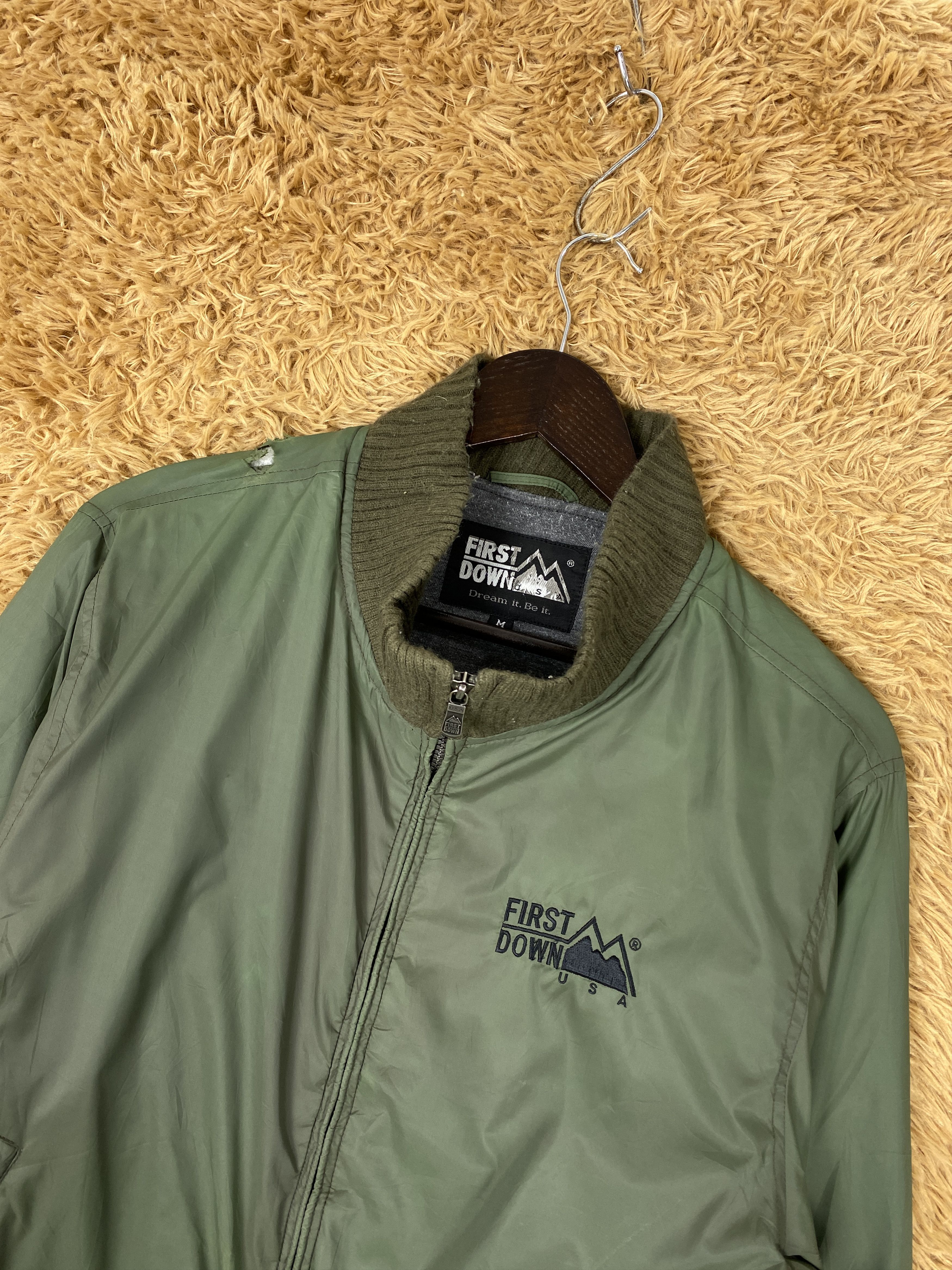 Vintage Vintage First Down Jacket Military Green J2079 Size US S / EU 44-46 / 1 - 2 Thumbnail