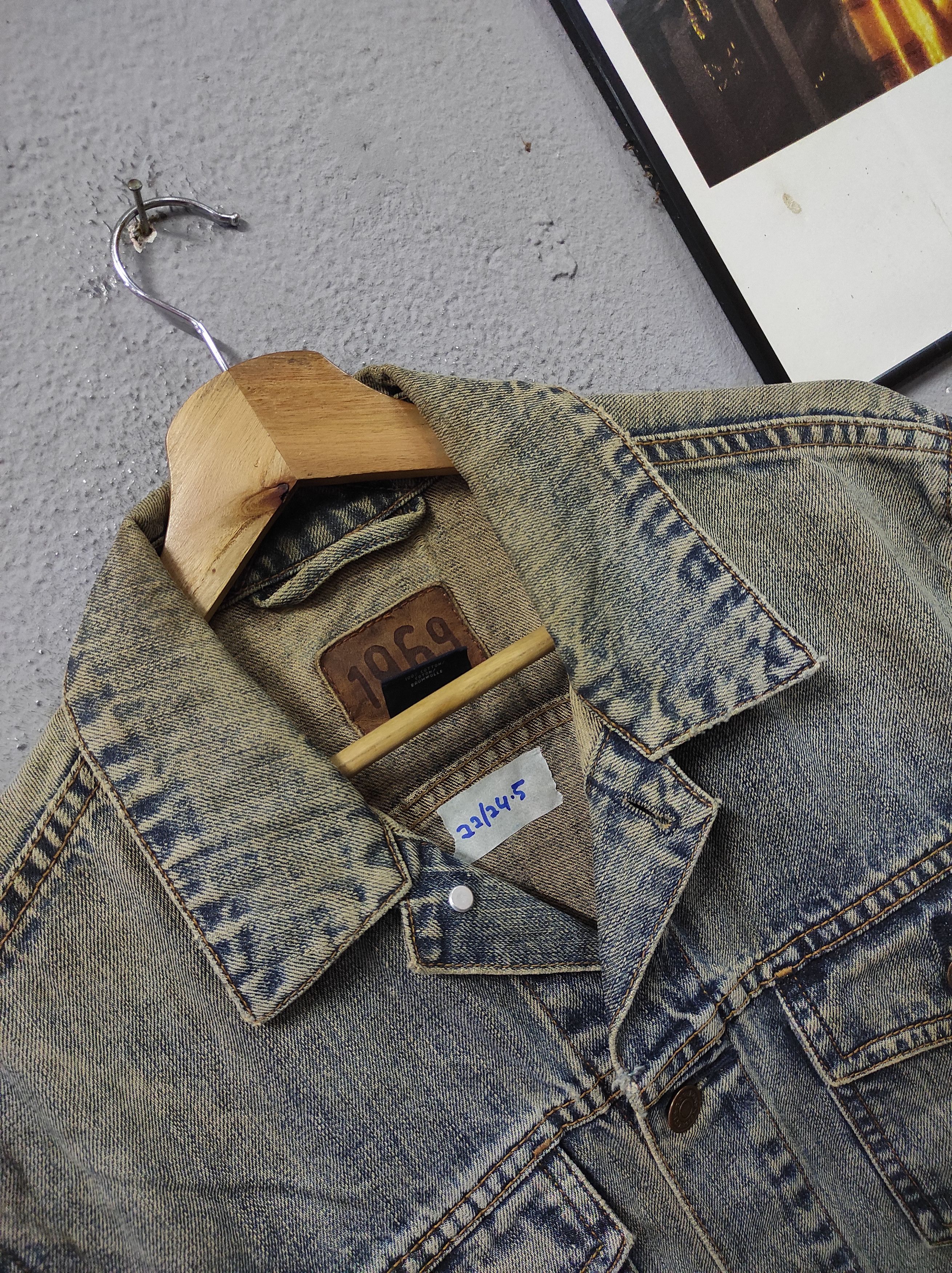 Gap GAP 1969 DISTRESSED DENIM TRUCKER JACKET Size US L / EU 52-54 / 3 - 4 Thumbnail