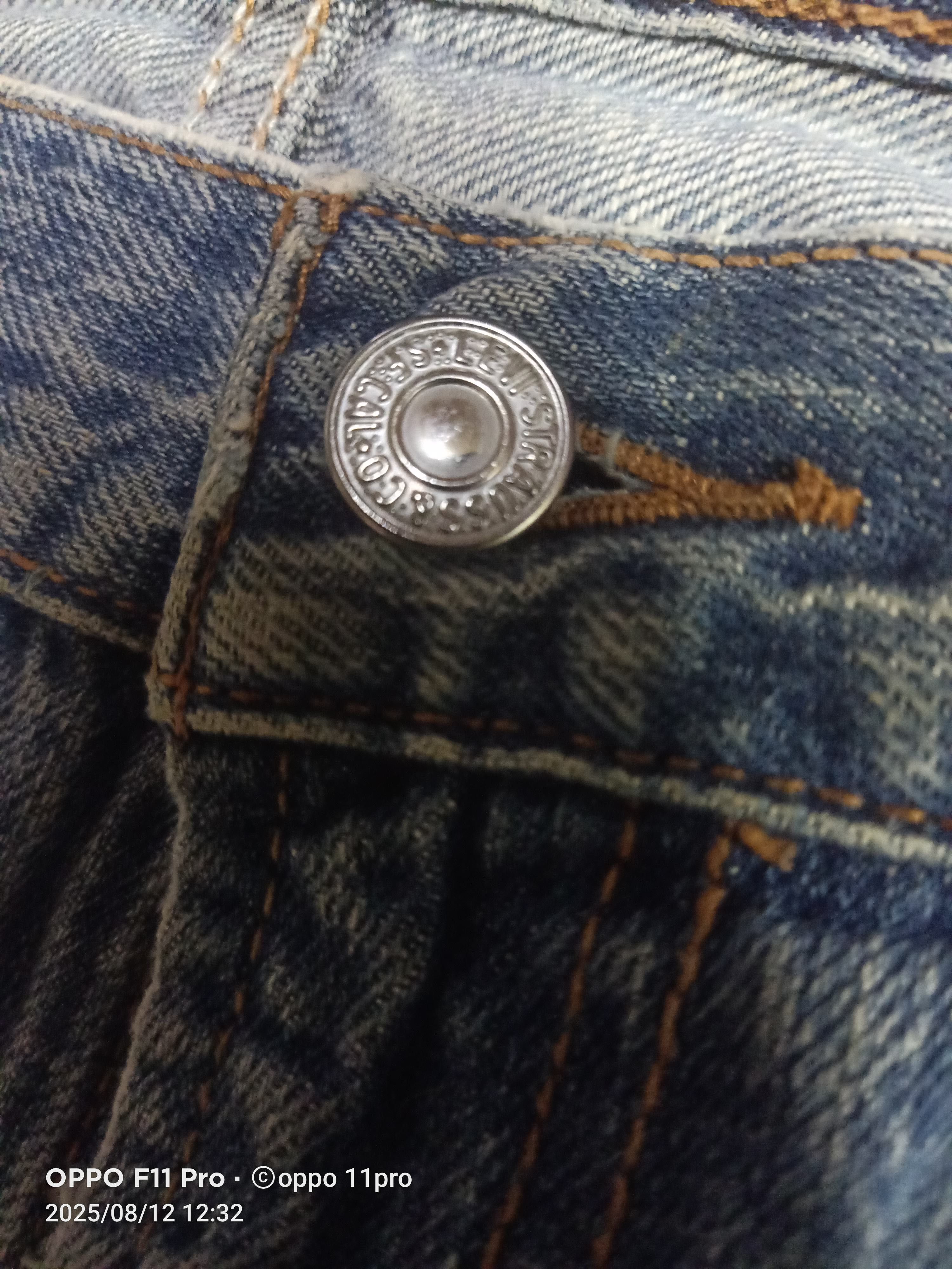 If Six Was Nine 🌟 Levis 90s 557 Relaxed Boot Cut Men 🌟 Size US 36 / EU 52 - 7 Thumbnail