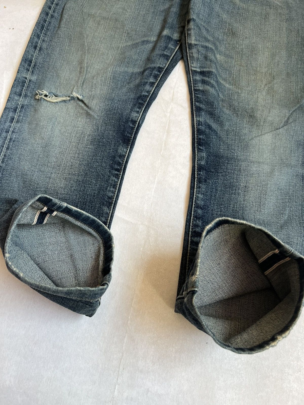 Uniqlo Uniqlo Selvedge Denim Distressed Slim Fit Size US 32 / EU 48 - 4 Thumbnail
