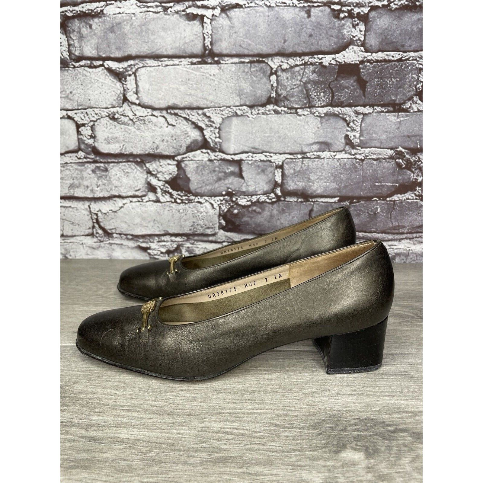 Salvatore Ferragamo Salvatore Ferragamo Brown Leather Horsebit Heeled Pump Shoes Size US 7 / IT 37 - 10 Thumbnail