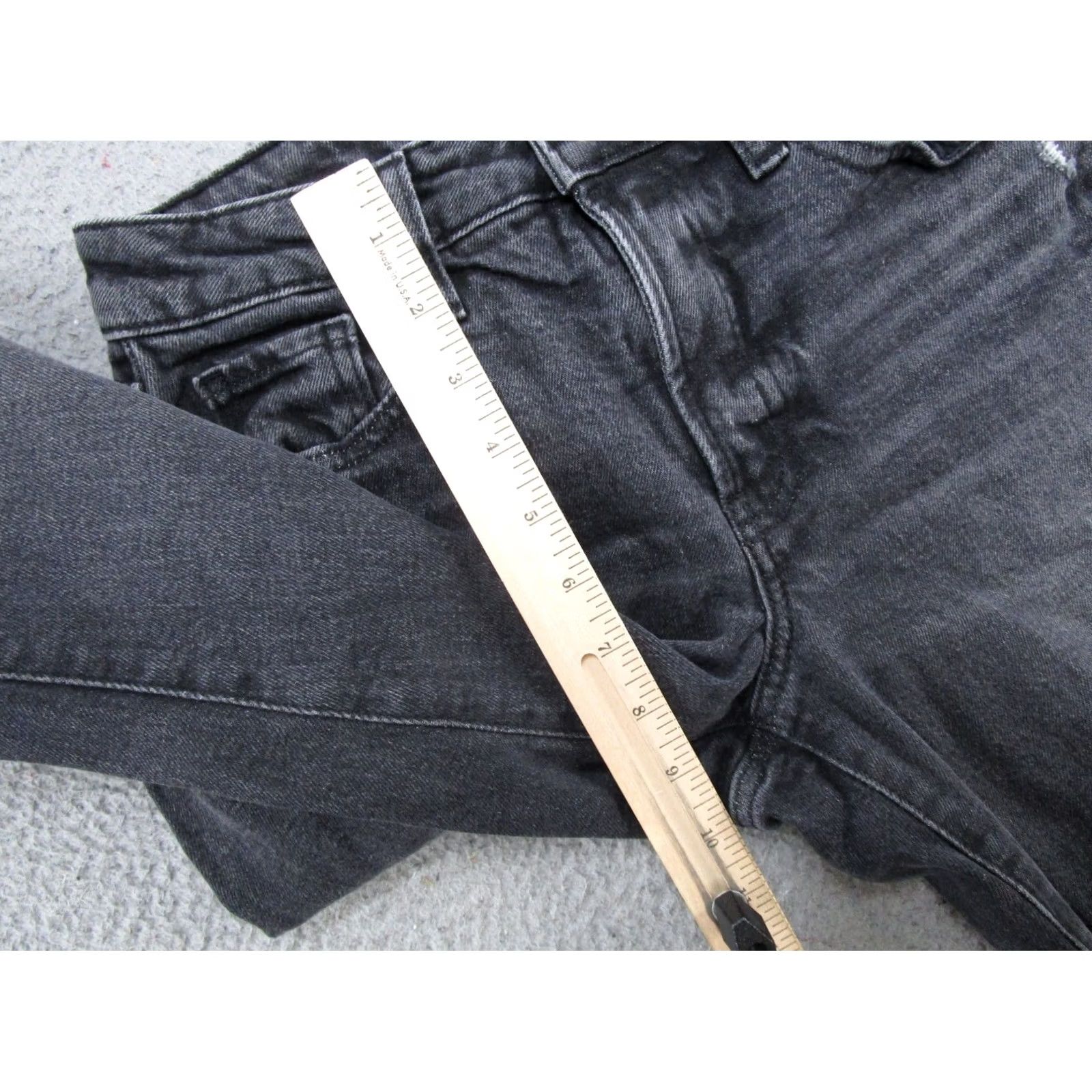 Old Navy Old Navy OG Curvy High Rise Straight Leg Black Denim Jeans Size 2 Distressed Size 26" / US 2 / IT 38 - 7 Thumbnail